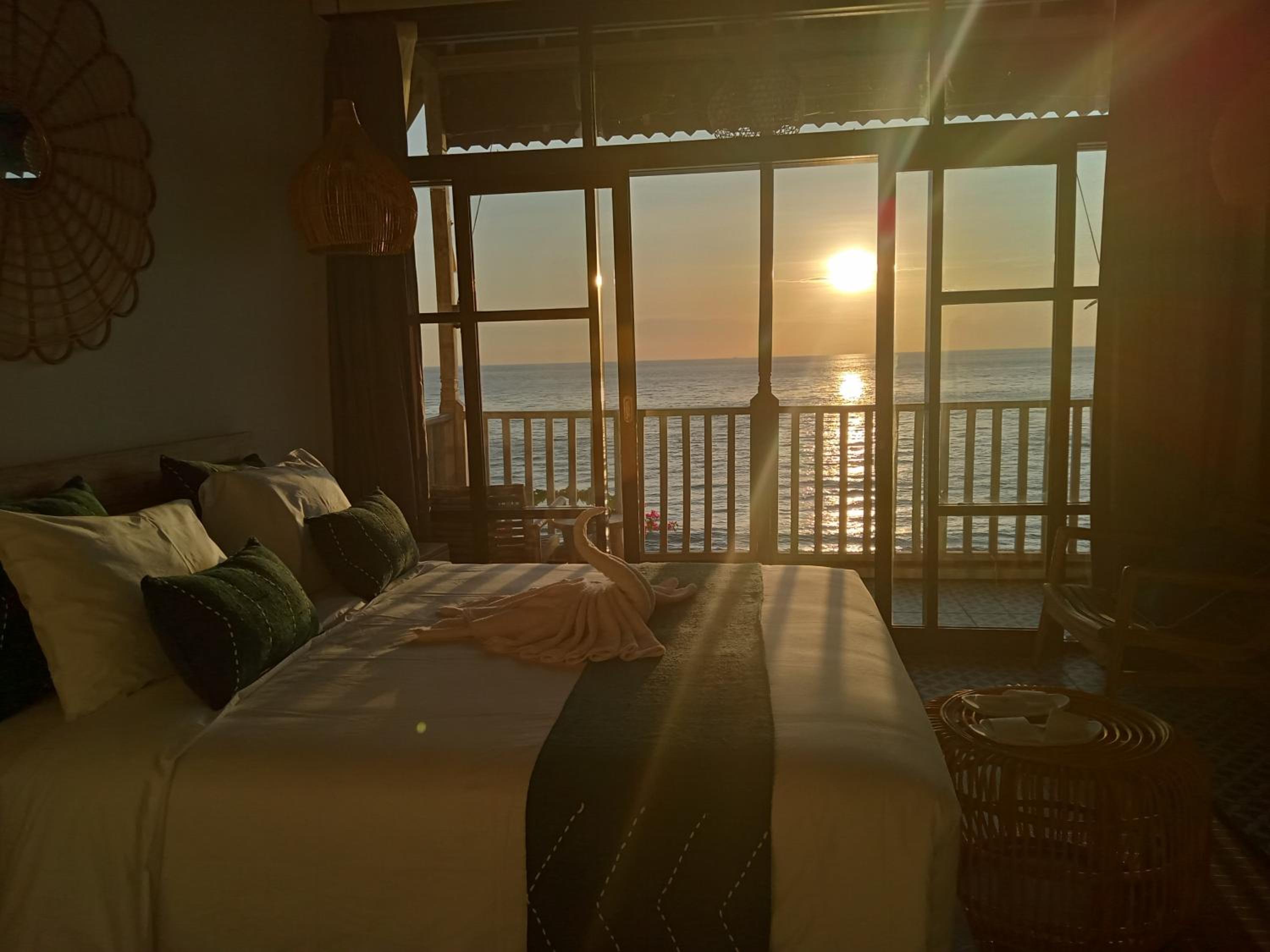 Deluxe Double Room with Balcony and Sea View - Photo 5