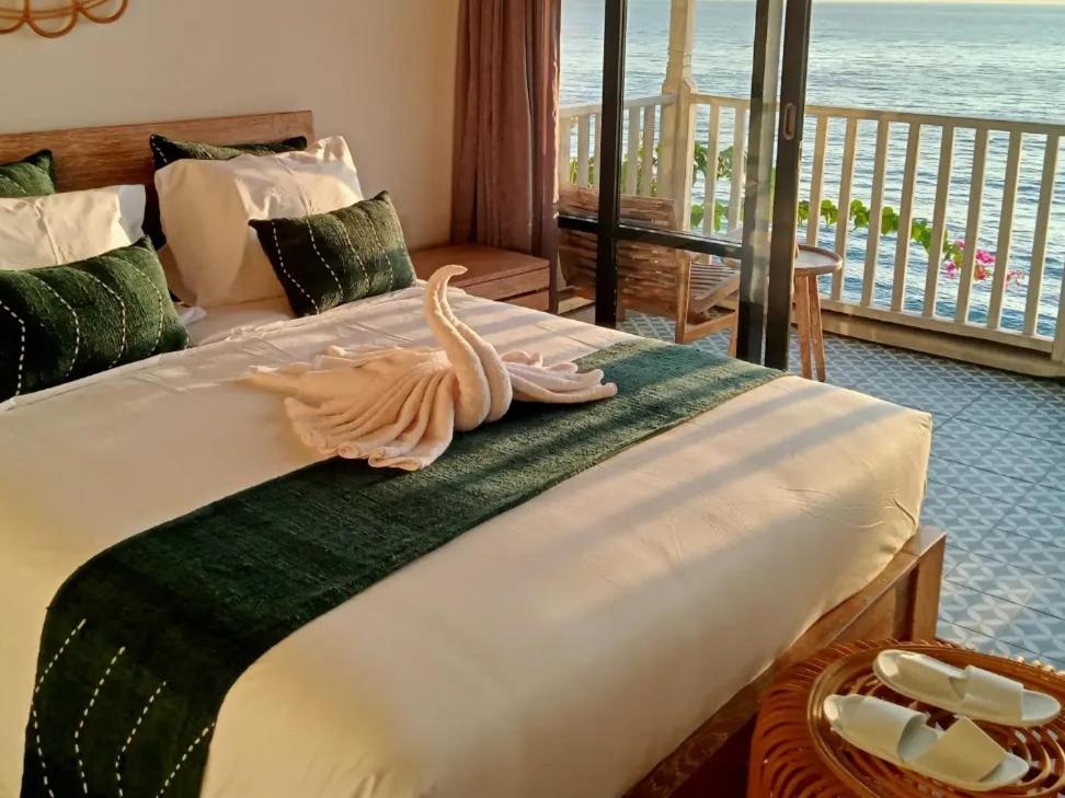 Deluxe Double Room with Balcony and Sea View - Photo 1