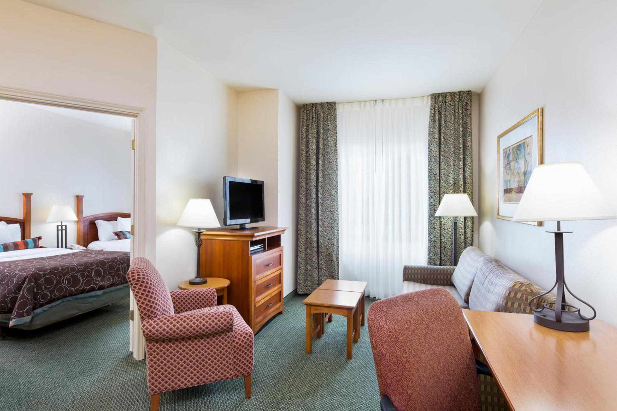 One-Bedroom Suite with Two Double Beds - Photo 1