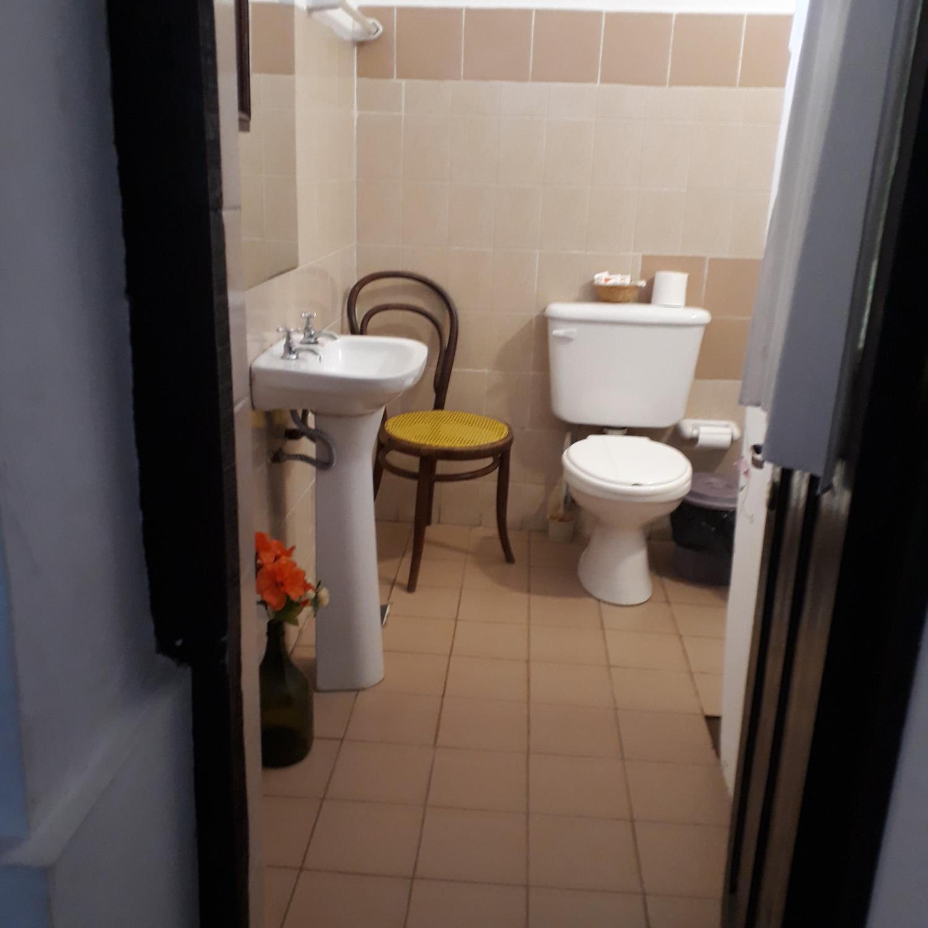 Family Room with Private Bathroom photo 3