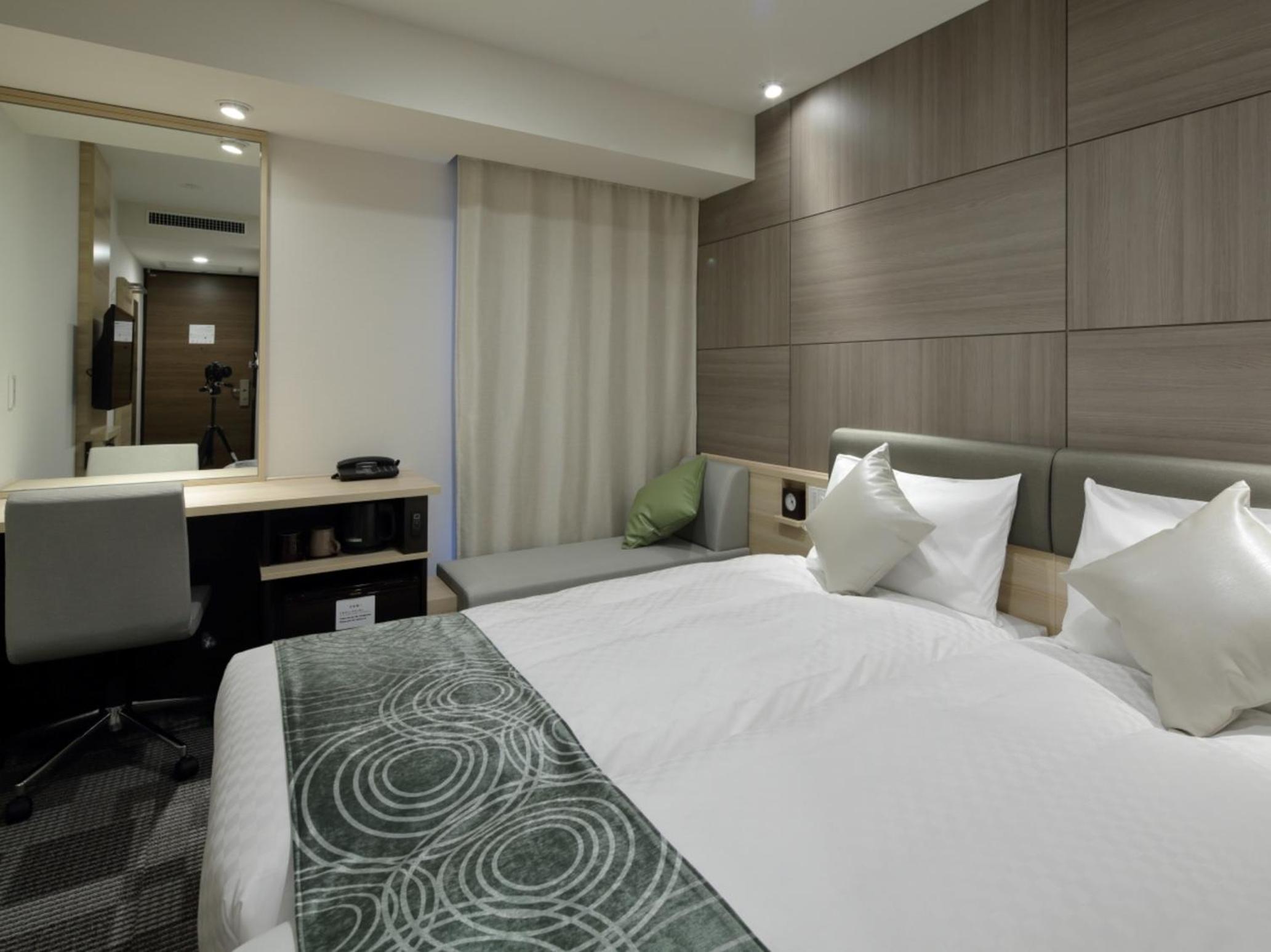 Compact Twin Room - Smoking