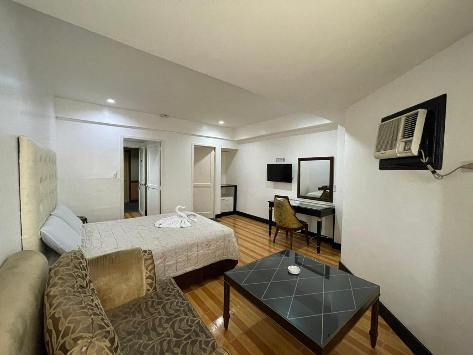 Deluxe Double Room - Photo 5