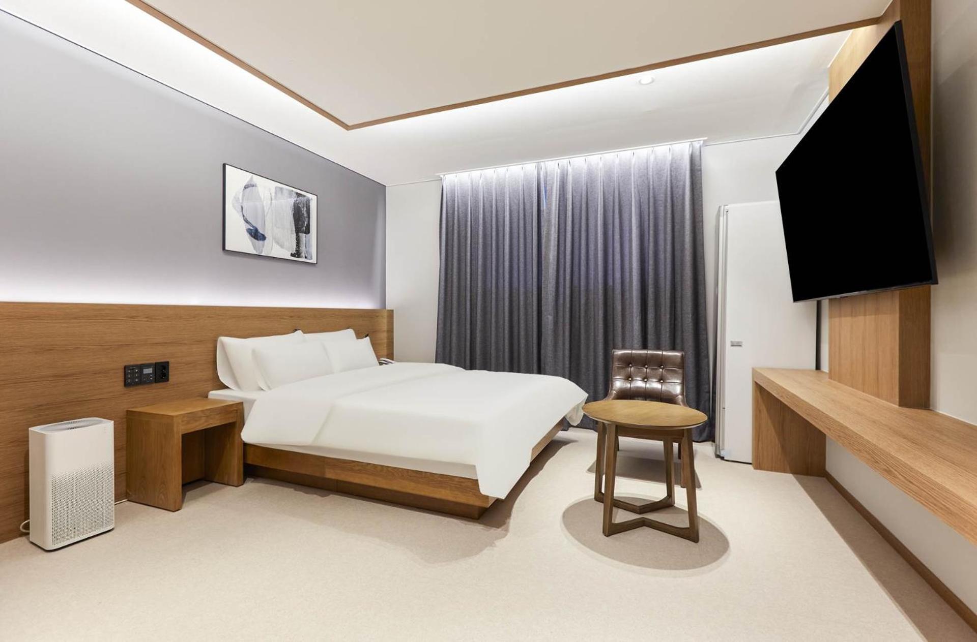 Superior King Room - Photo 1