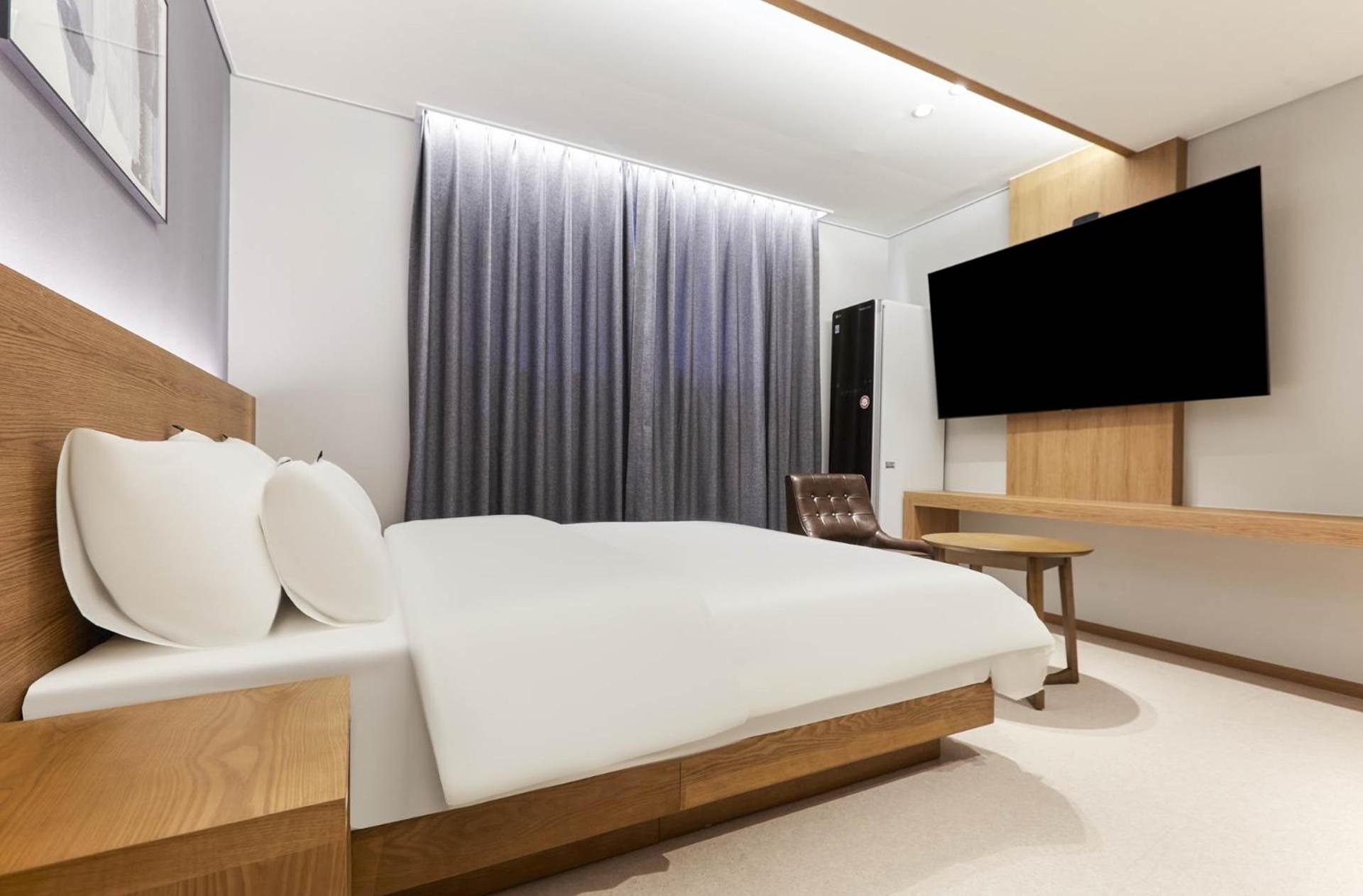 Superior King Room - Photo 6