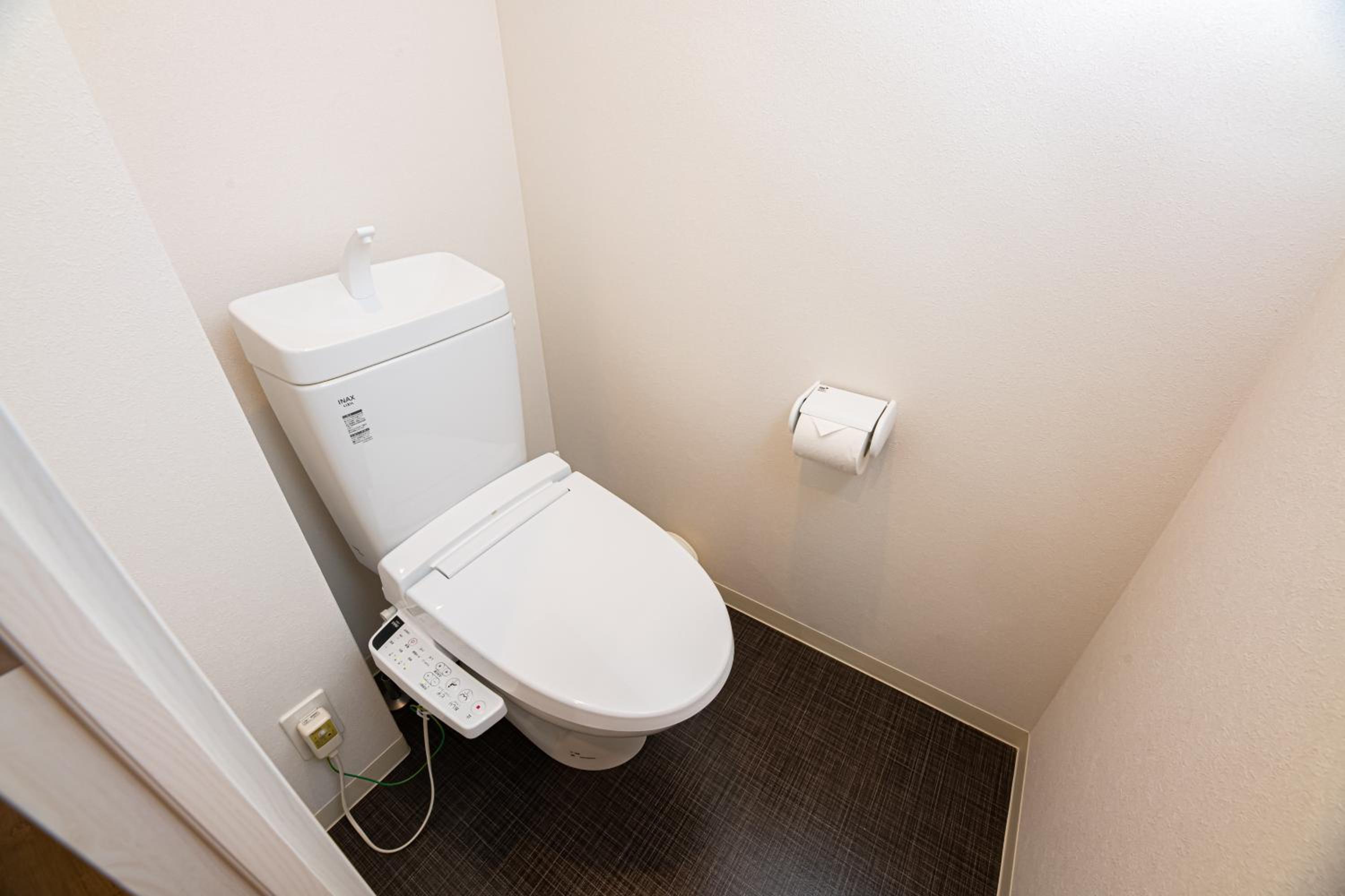 Standard Twin Room - Photo 2