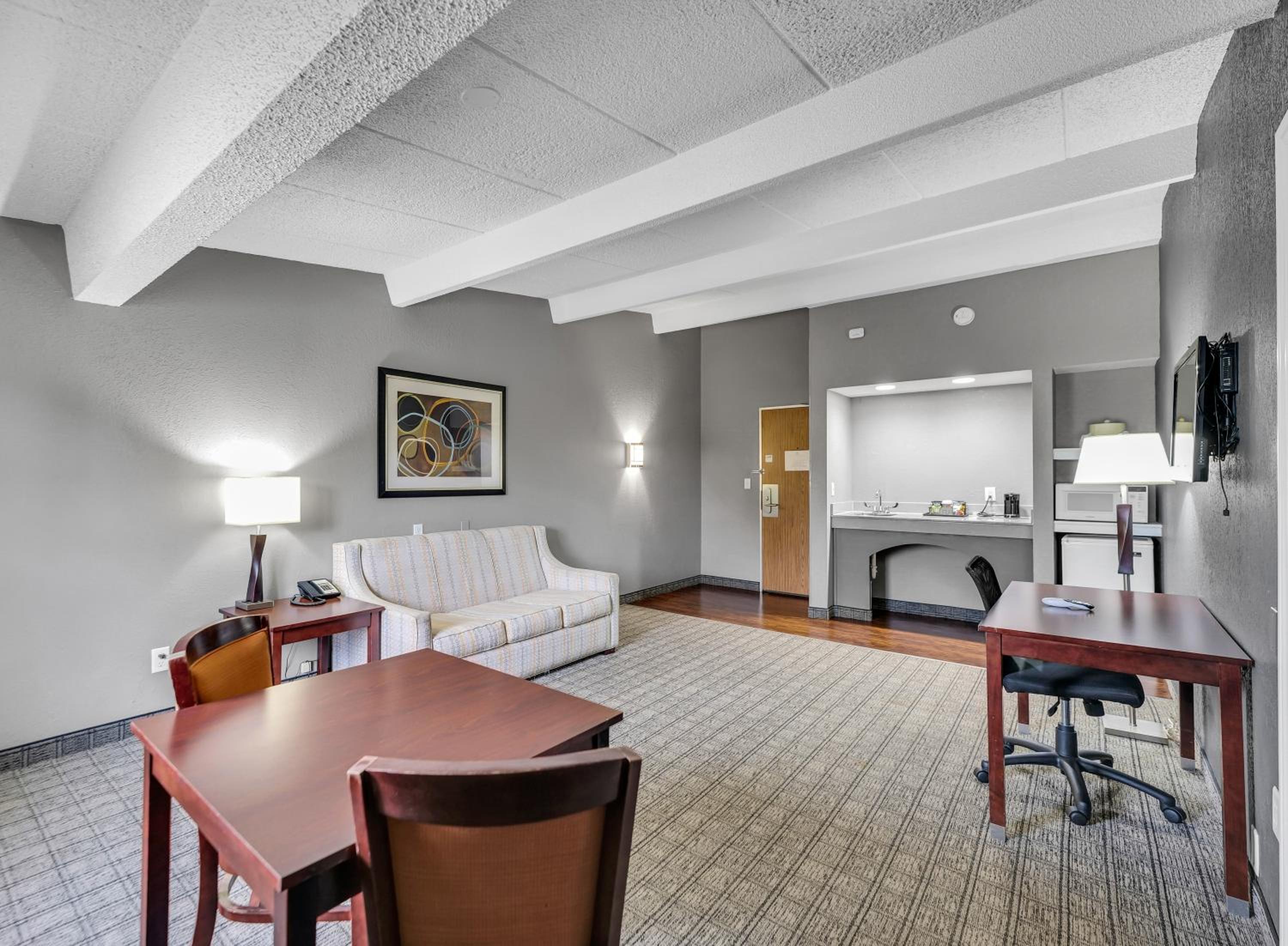 Queen Suite