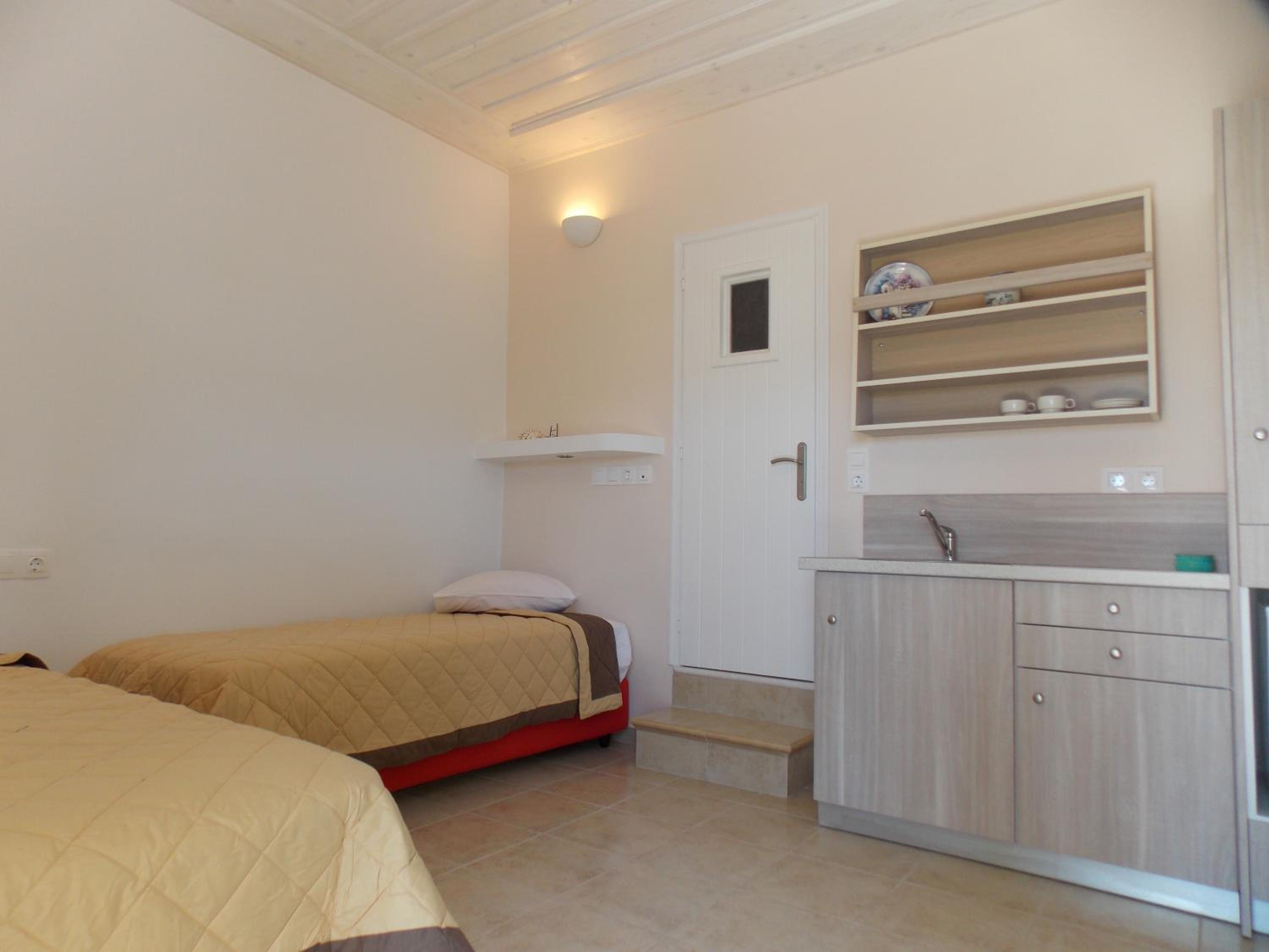 Family Two-Bedroom Apartment - Photo 7