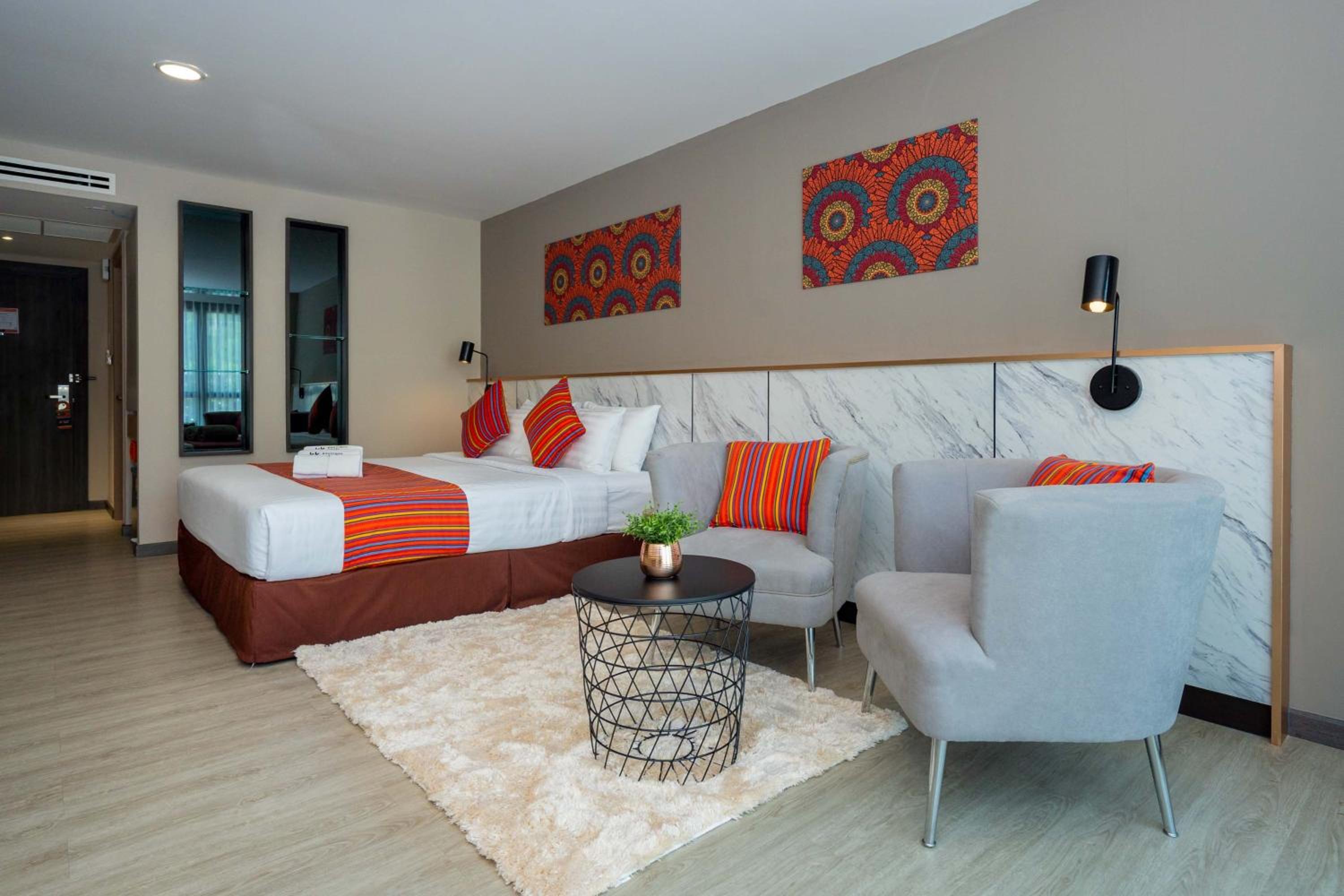 Deluxe Room - Photo 3