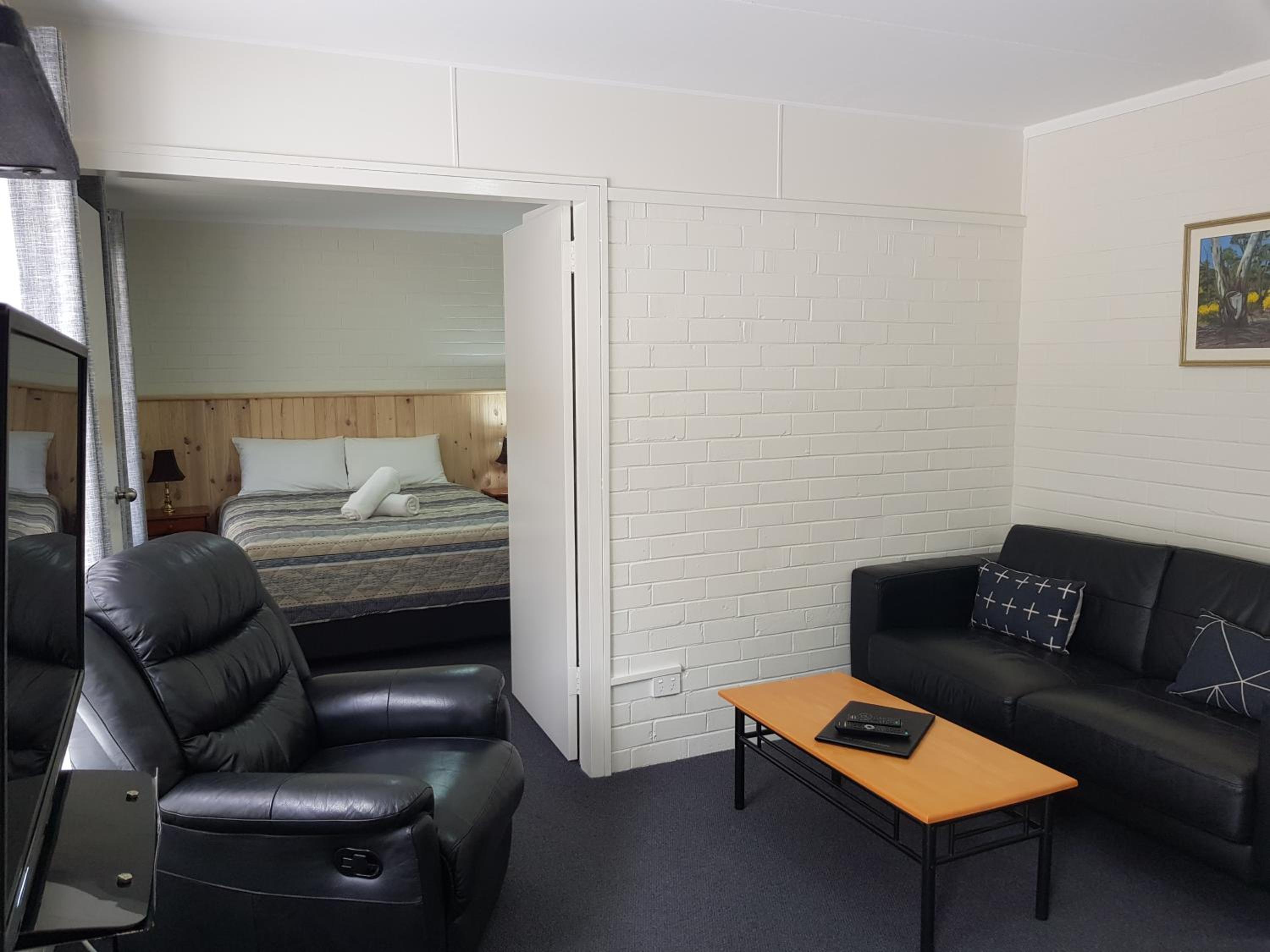 Deluxe Family Room photo 1