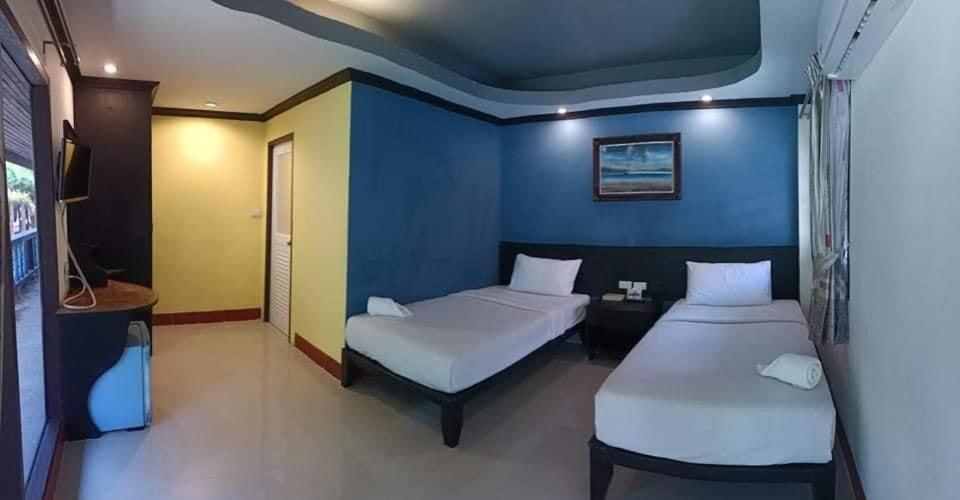 Standard Twin Room photo 3