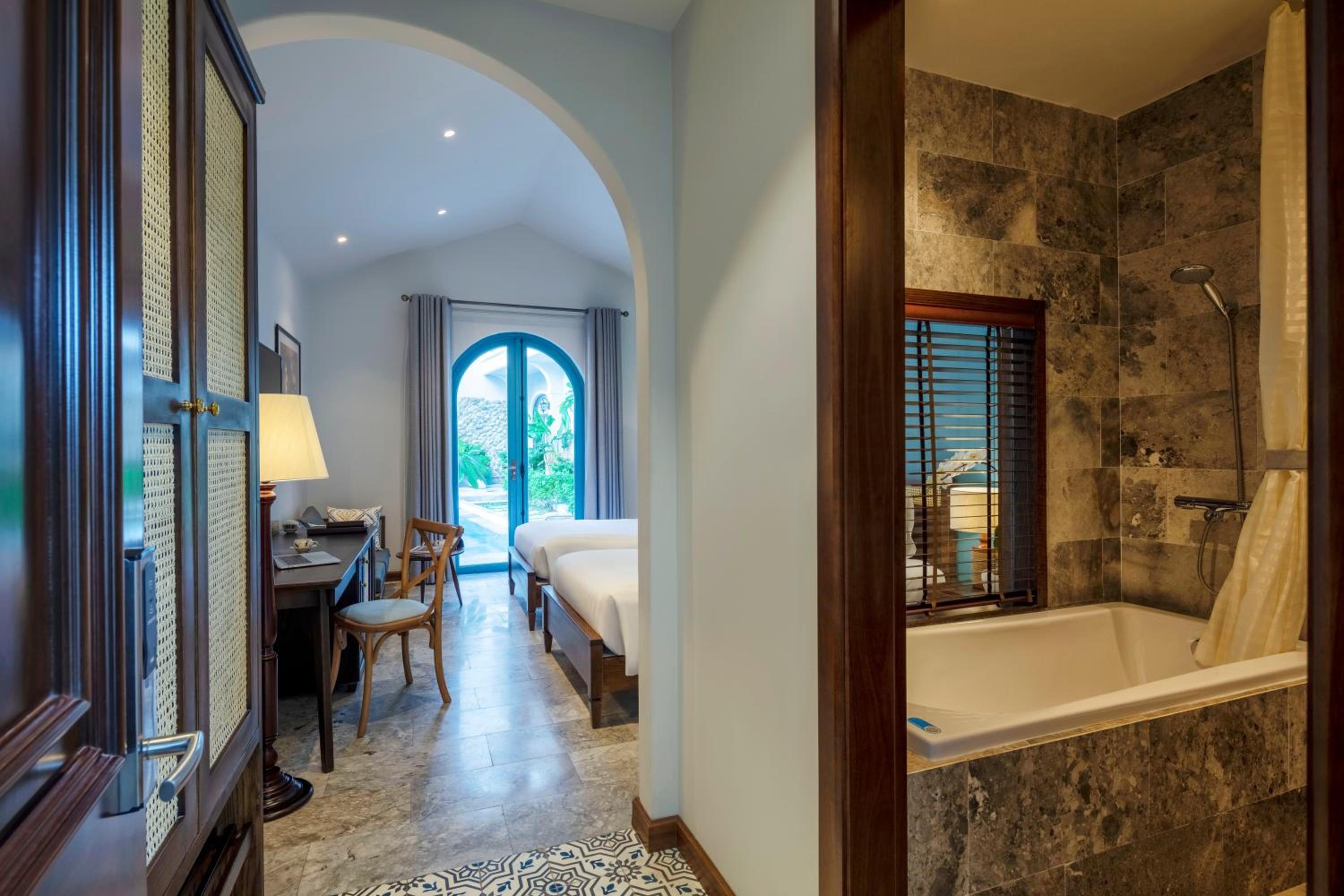 Premium Twin Room with Pool Access photo 3