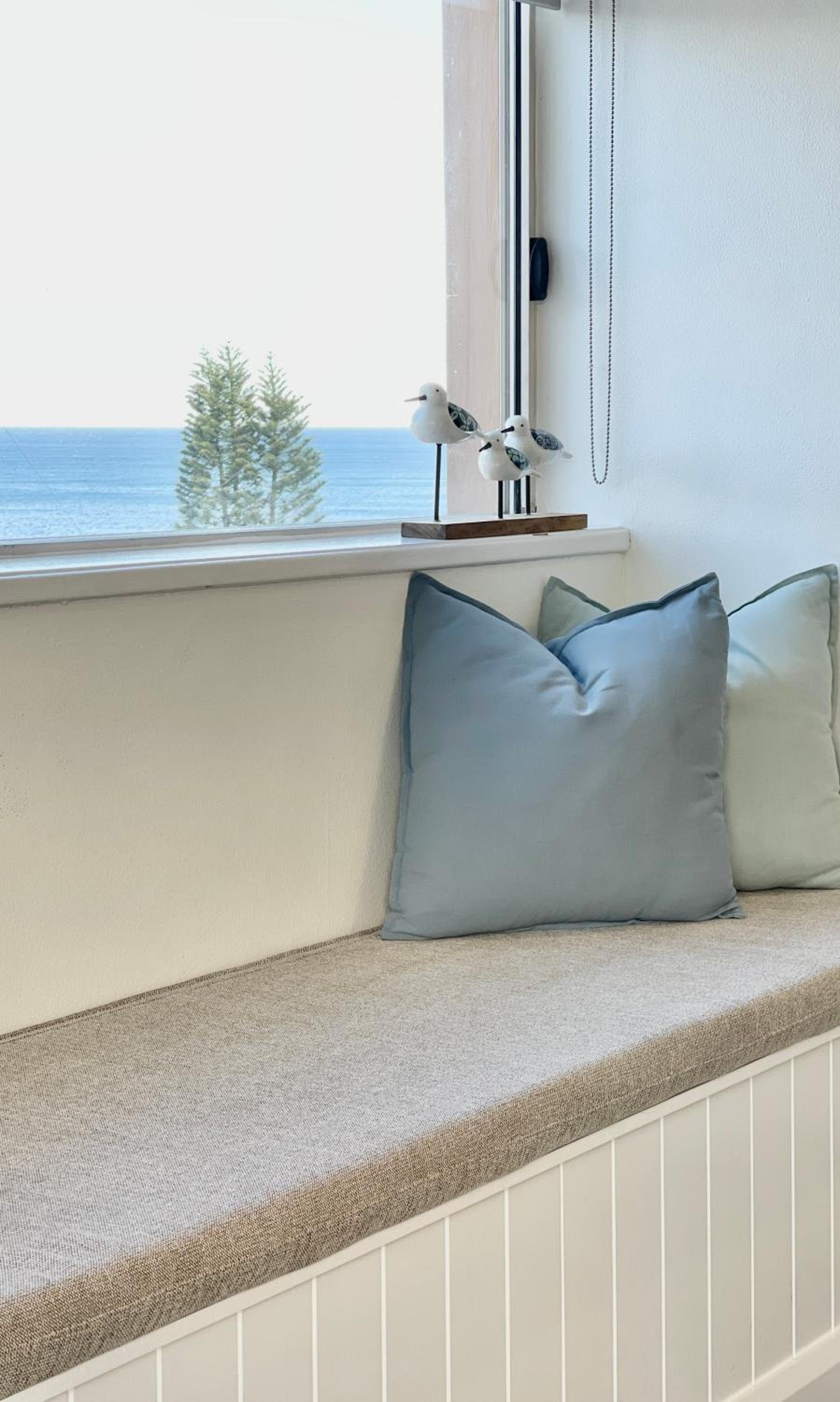 Deluxe Studio with Partial Ocean View photo 3