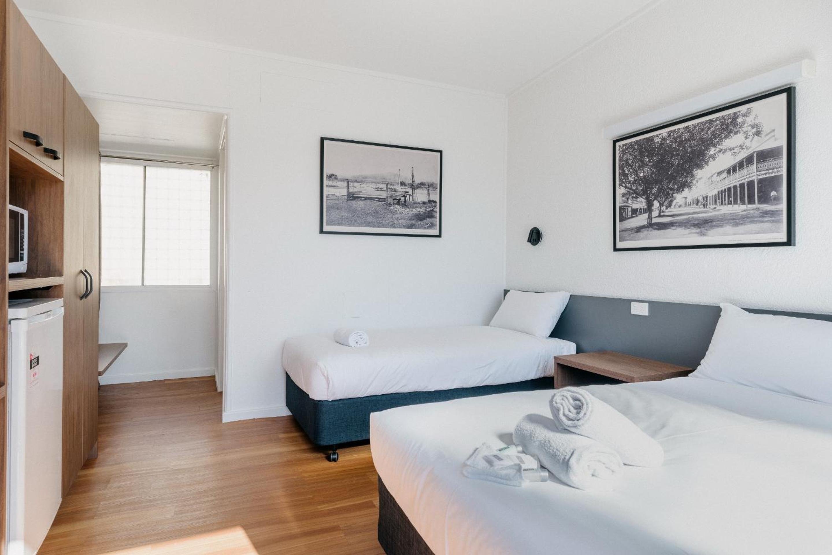 Budget Double Room photo 3