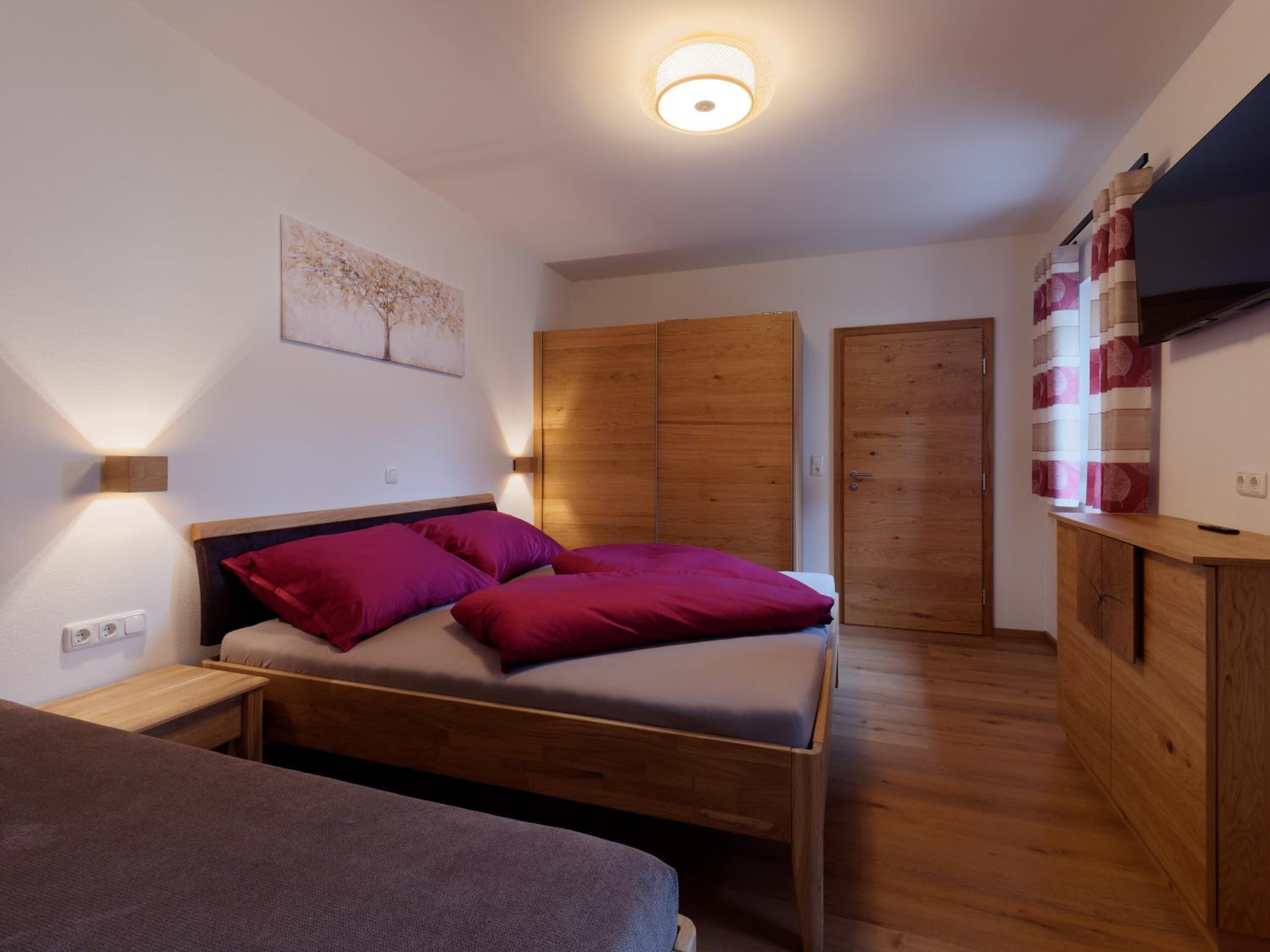 One-Bedroom Apartment - Photo 1