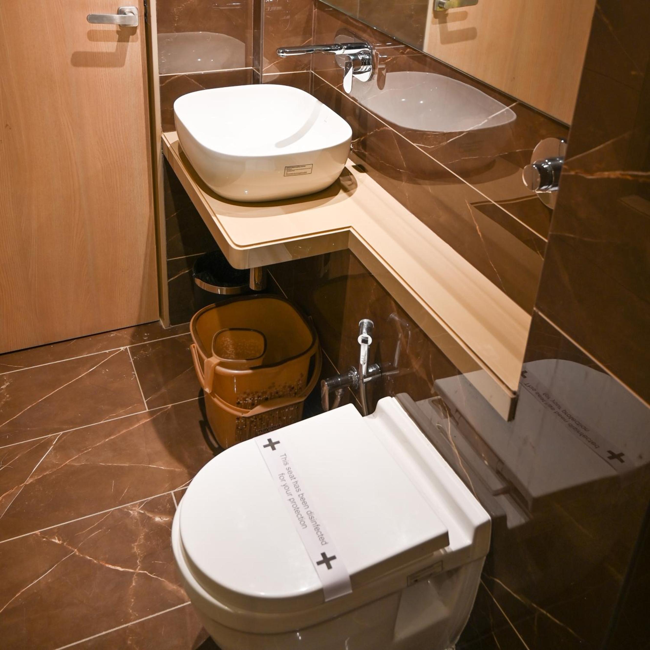 Deluxe Room - Photo 19