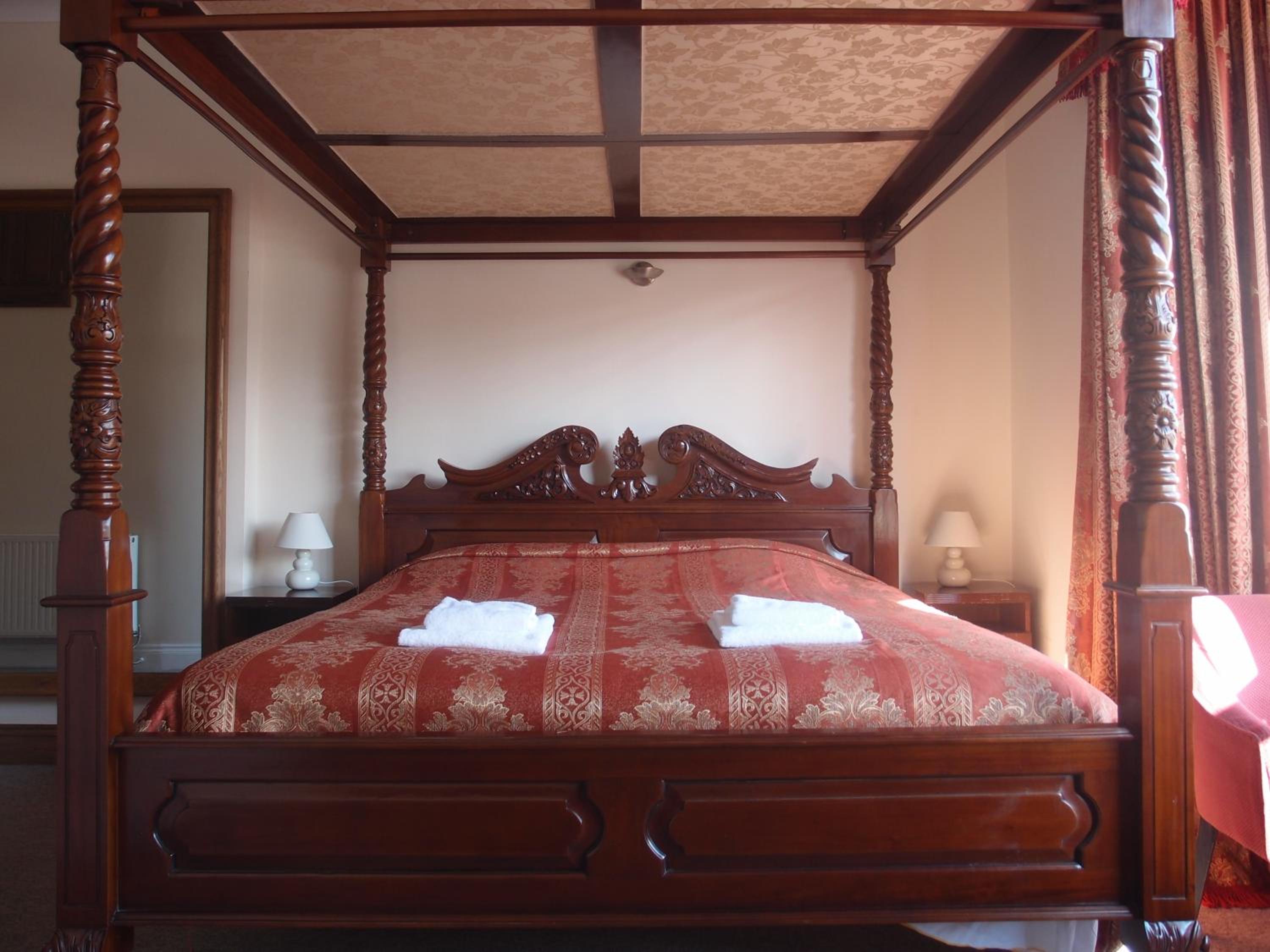 Executive Room with Four Poster Bed and Sea View photo 2