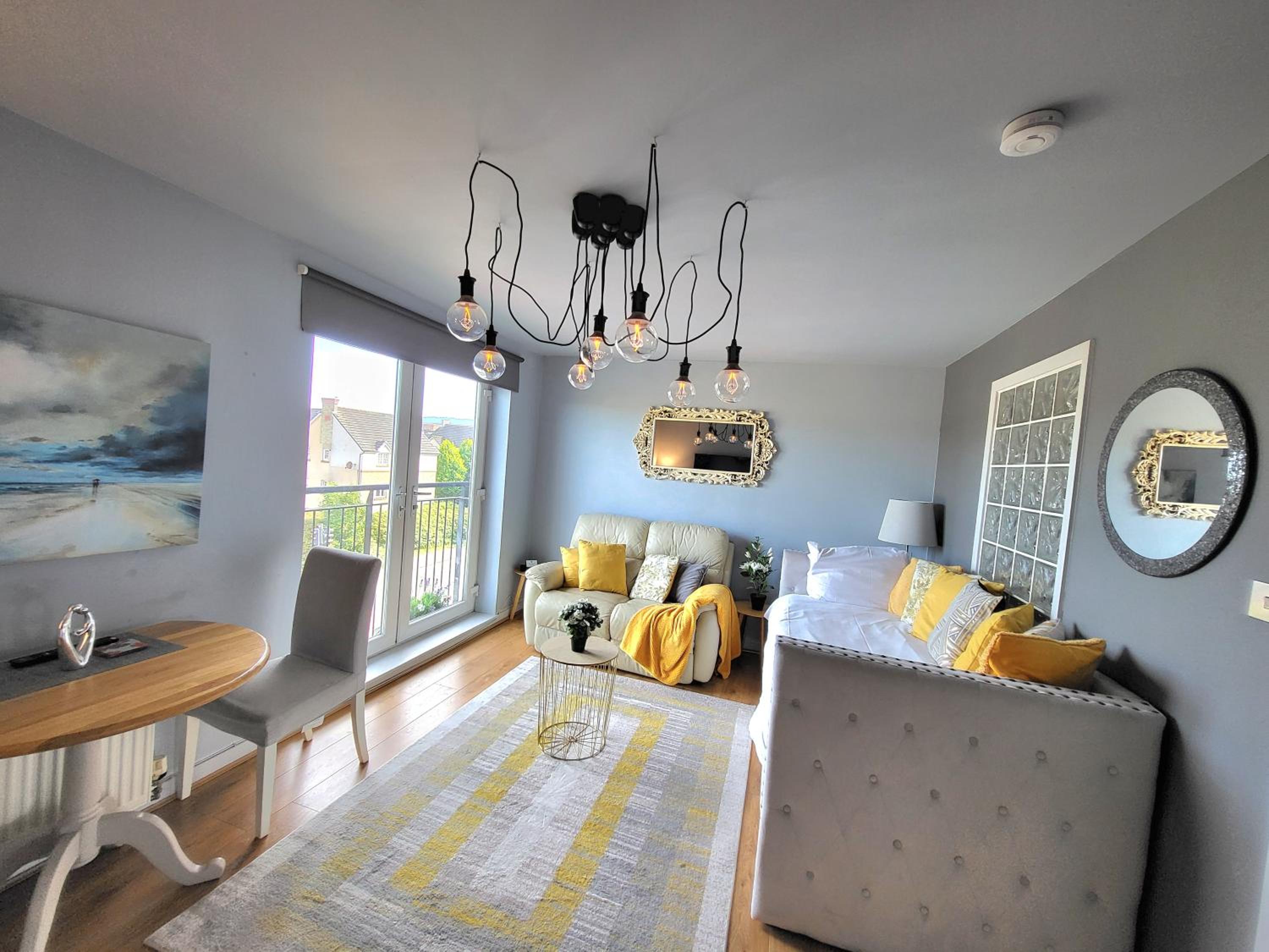 Two-Bedroom Apartment - Photo 35