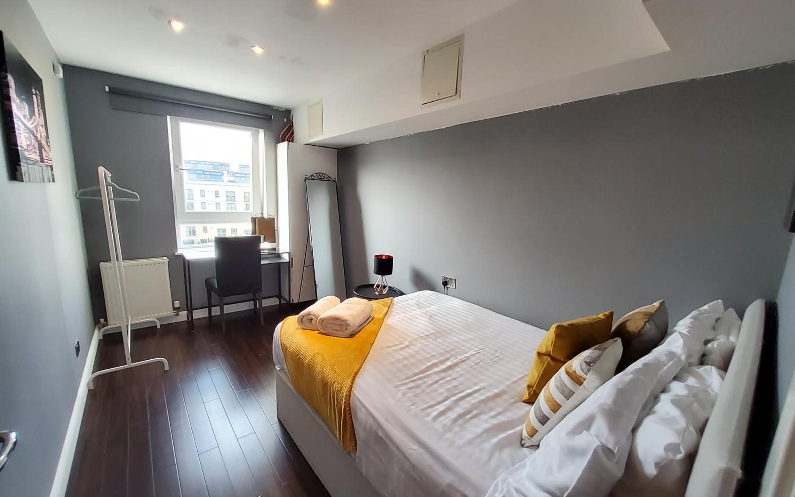 Two-Bedroom Apartment - Photo 9
