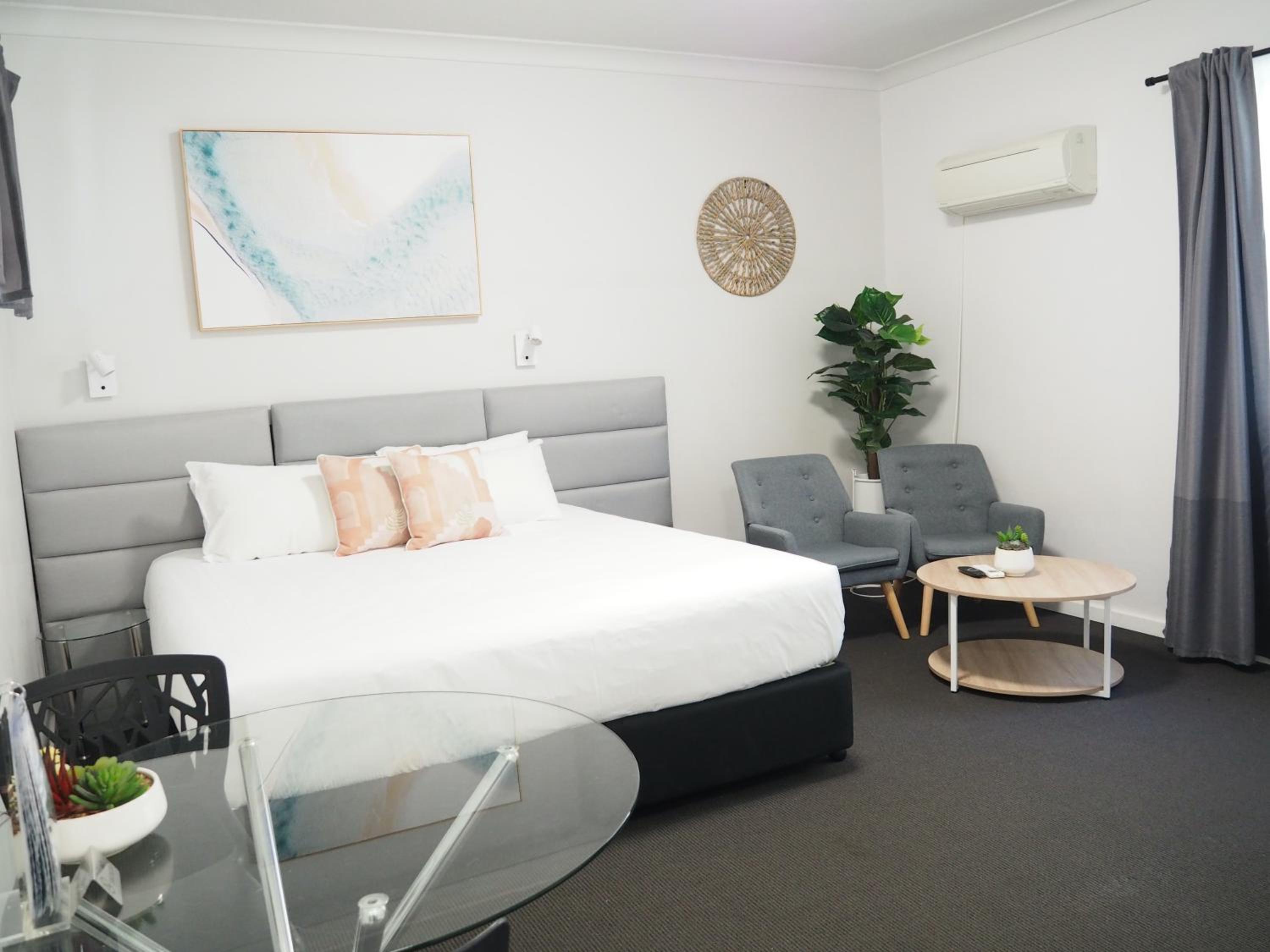 Deluxe King or Twin Room - Photo 4
