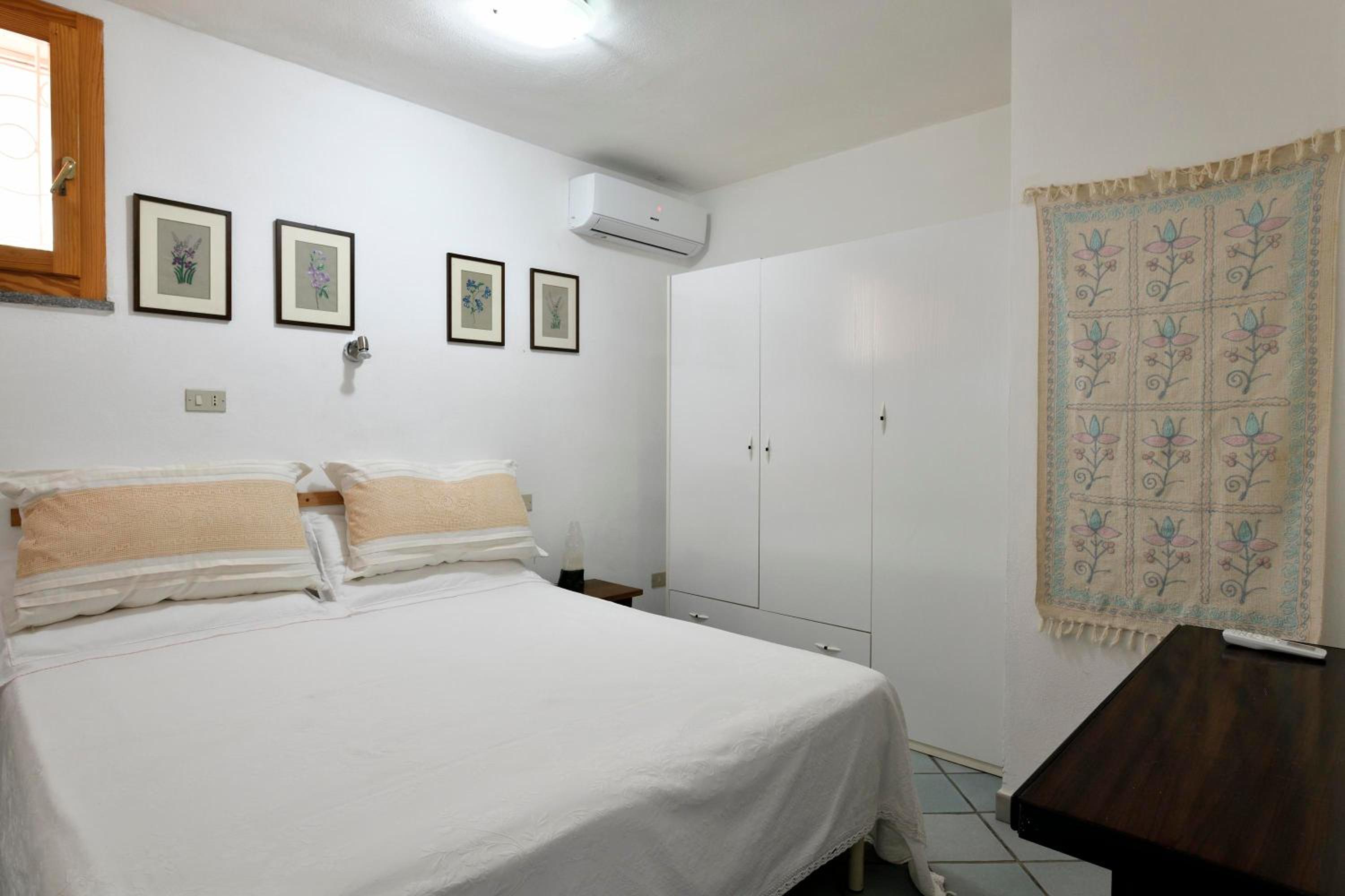 One-Bedroom Apartment with Garden View photo 2