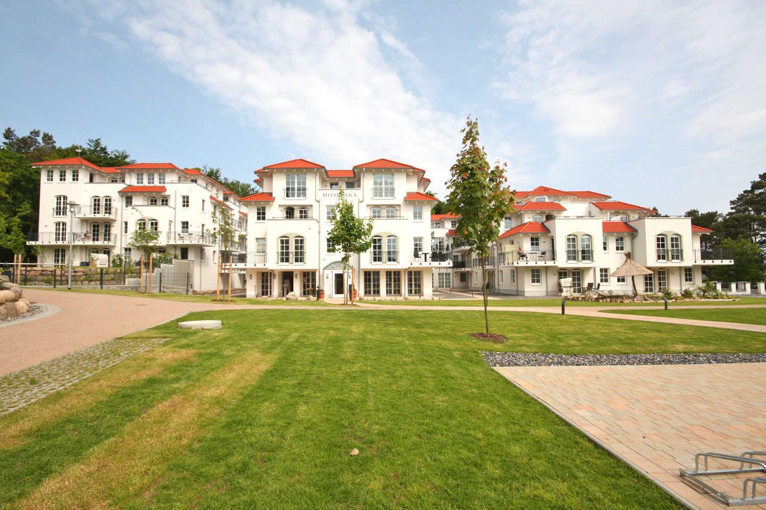 Two-Bedroom Apartment with Balcony photo 2