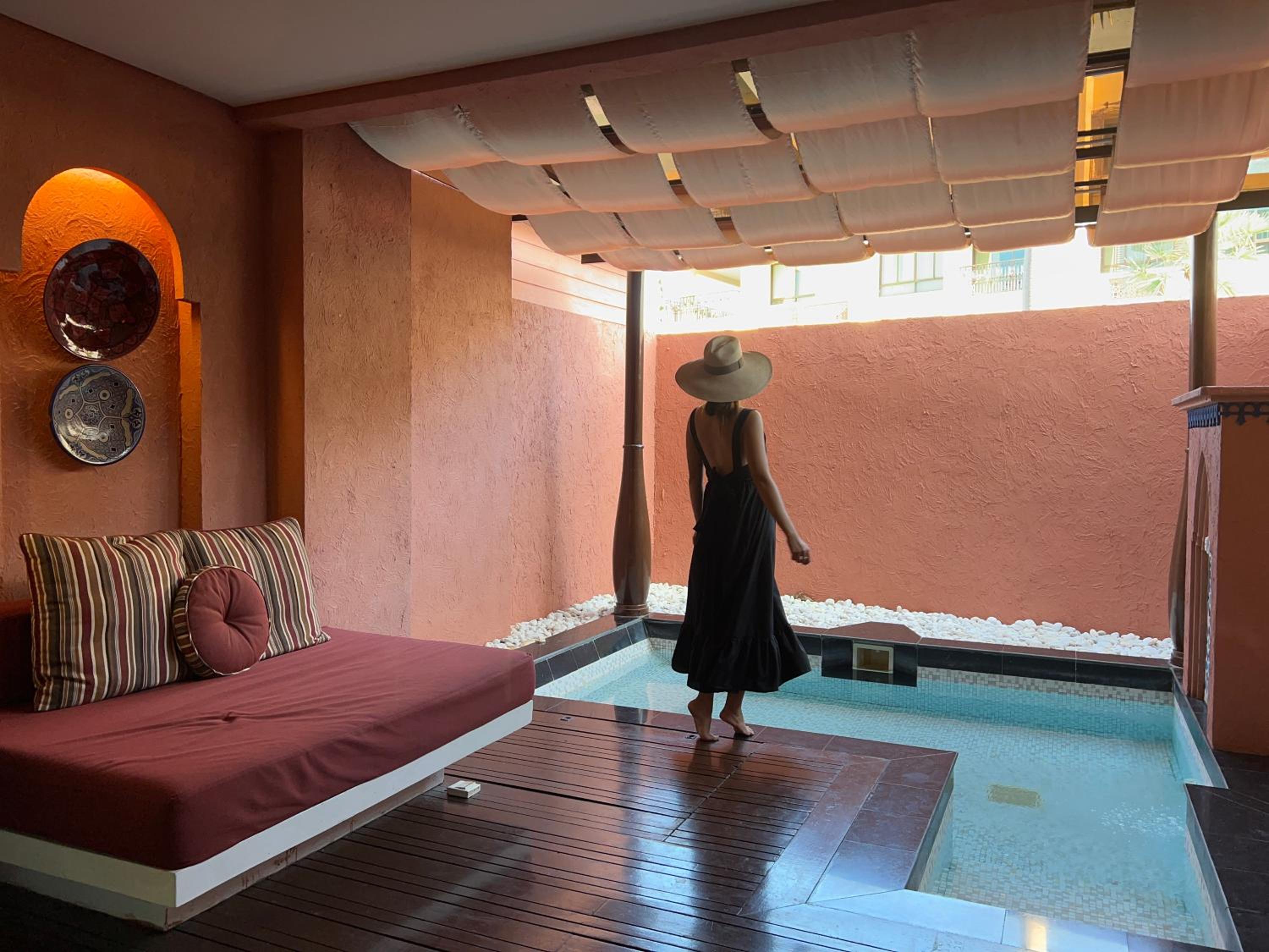 Fountain Pool Suite - Photo 10