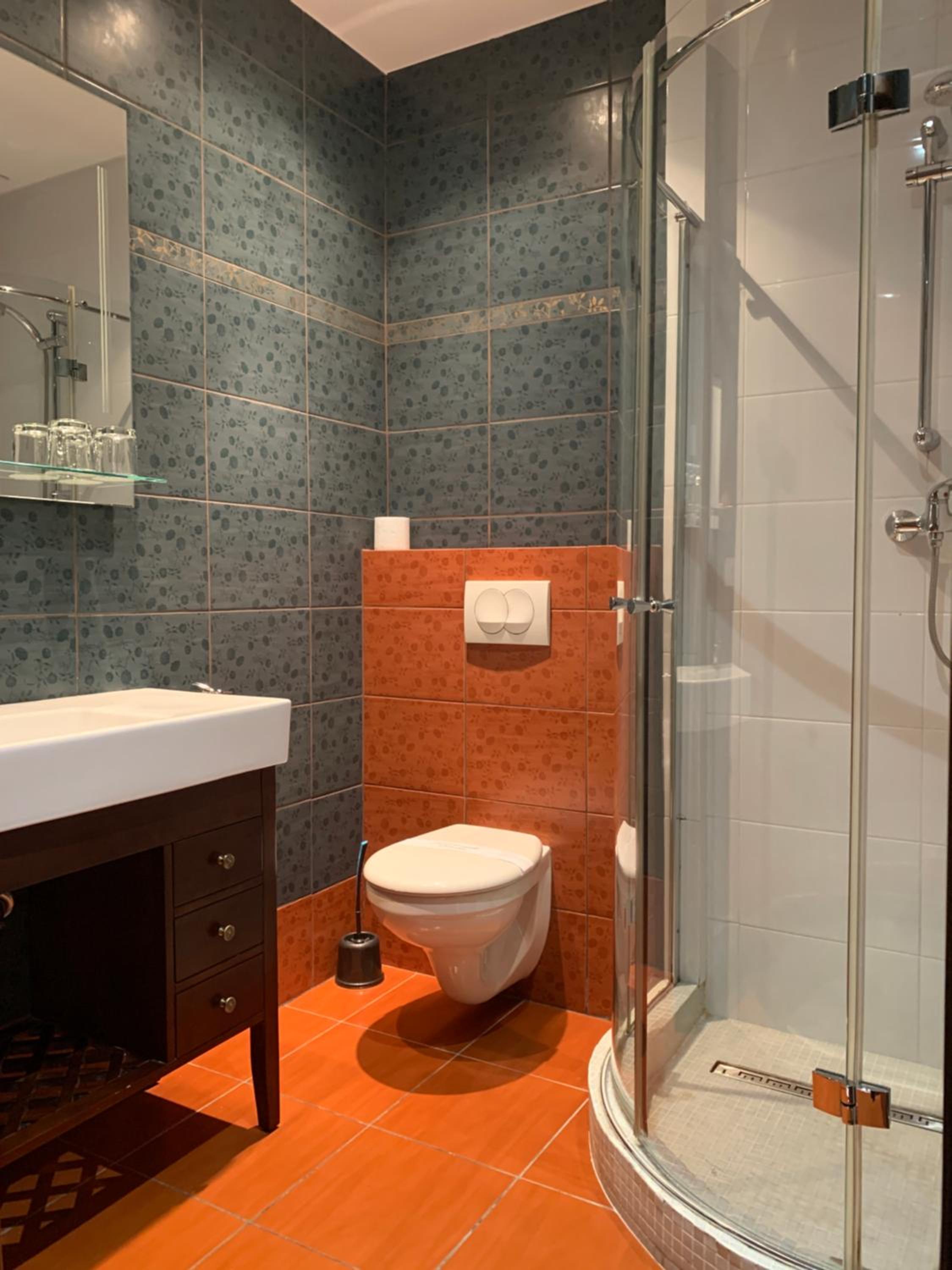 Standard Double Room with Fan - Photo 4