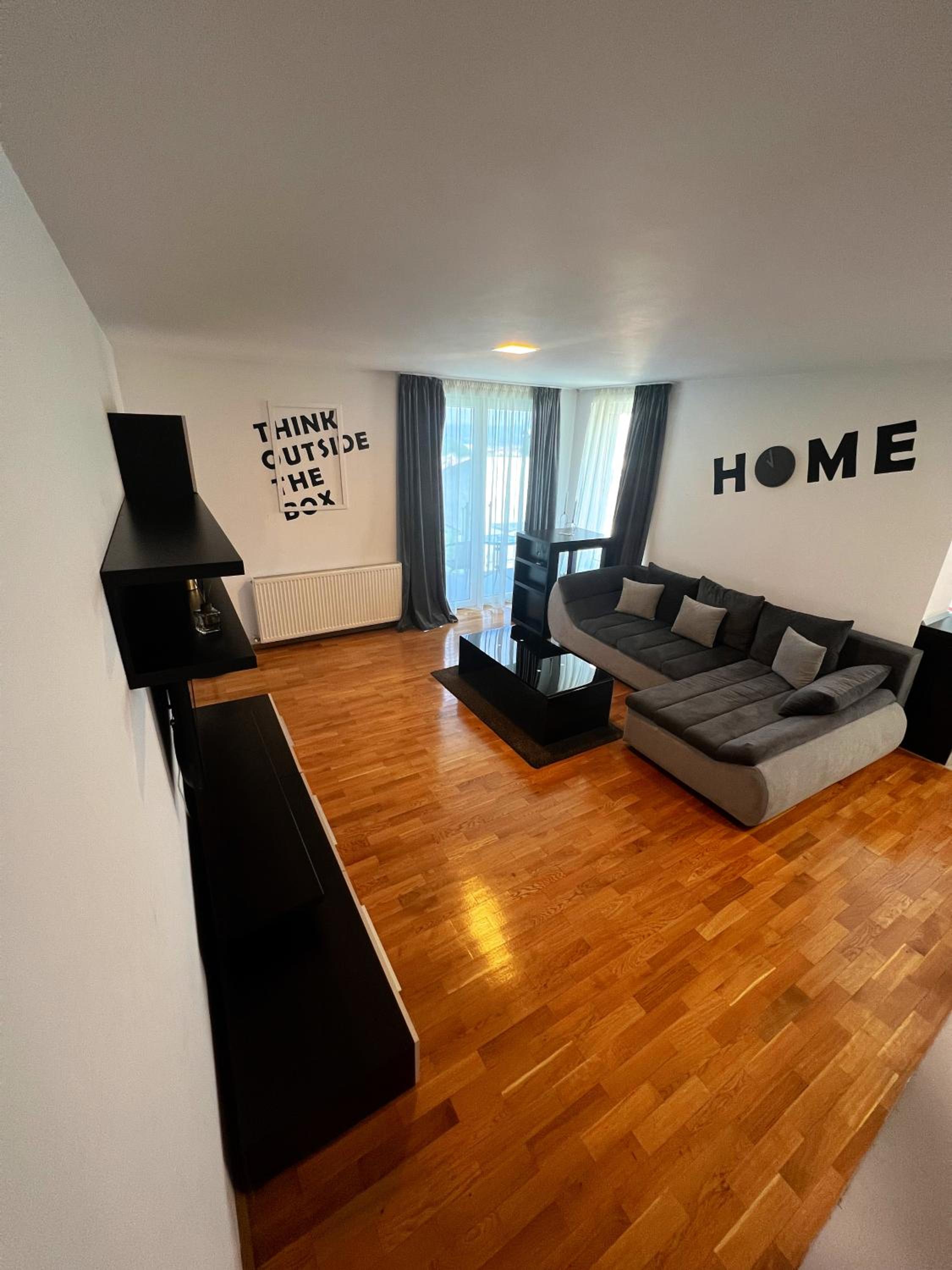 Apartment with Balcony photo 2