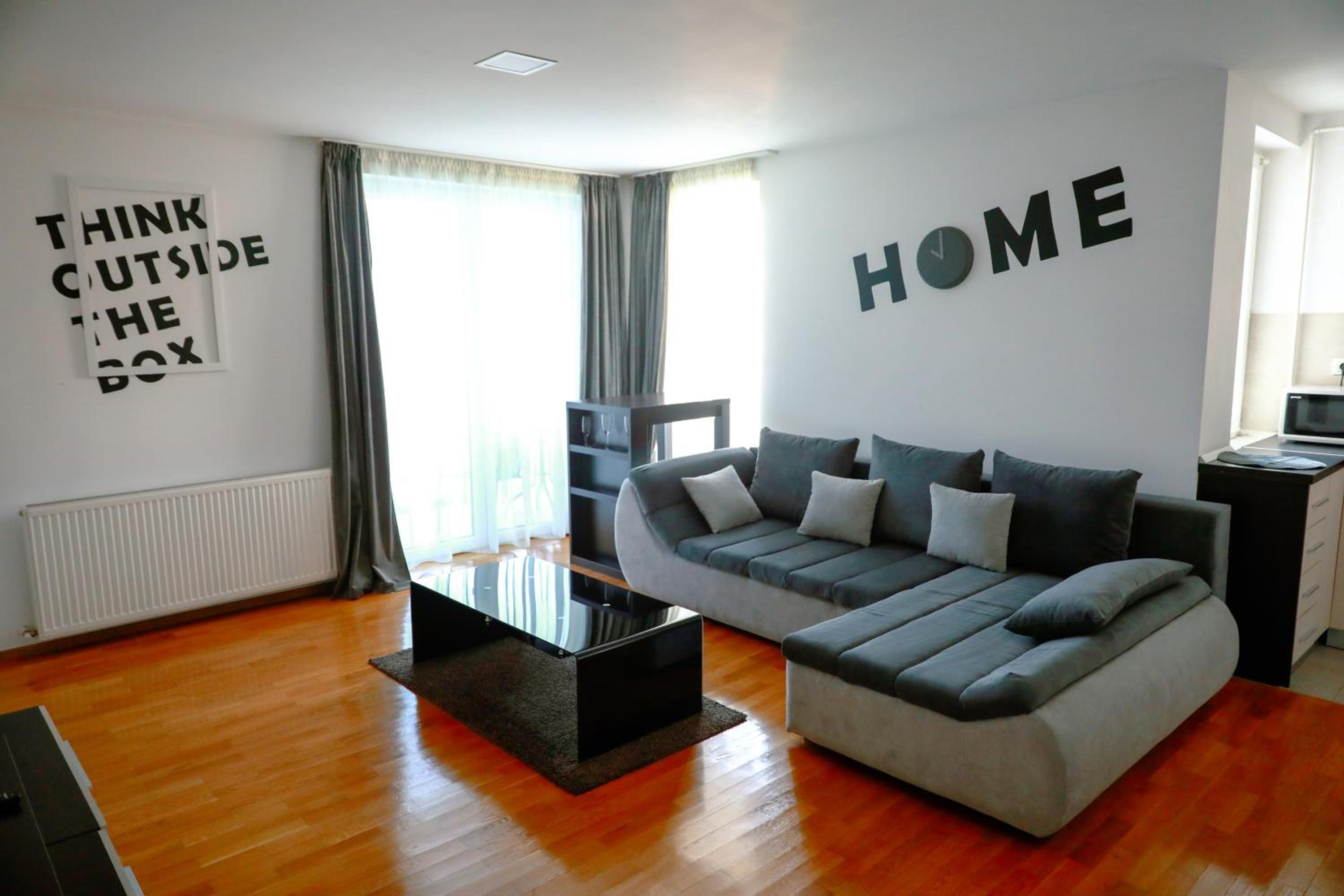 Apartment with Balcony photo 1