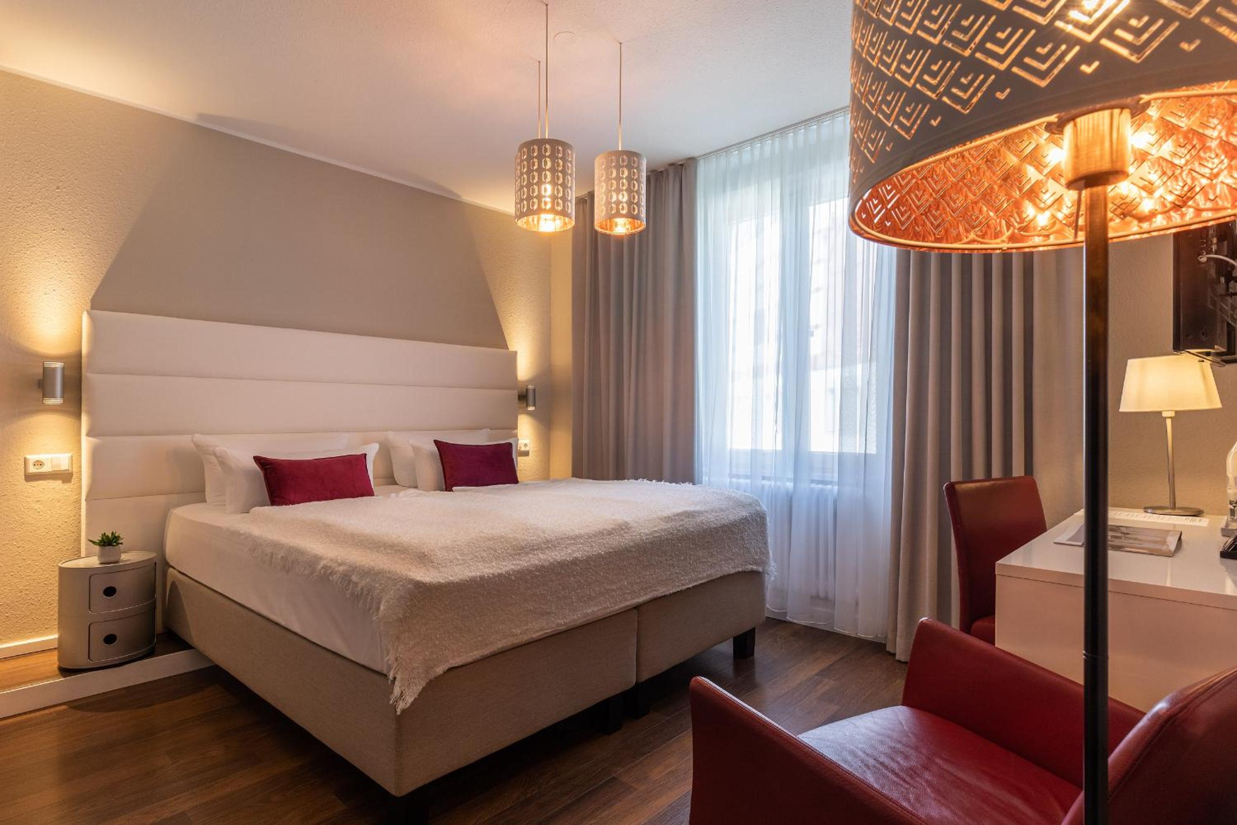 Standard Double Room - Photo 4