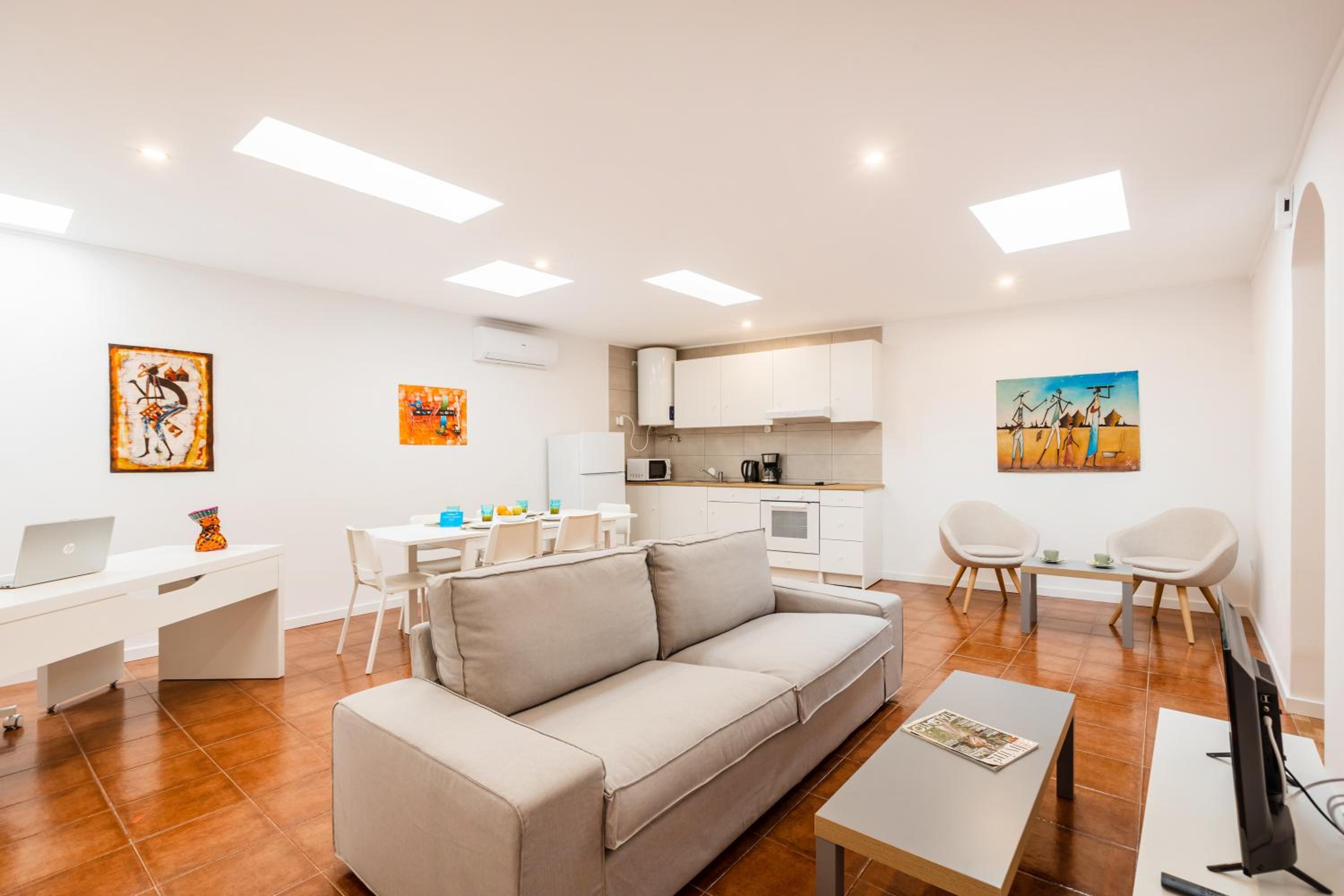 Three-Bedroom Standard Apartment photo 1
