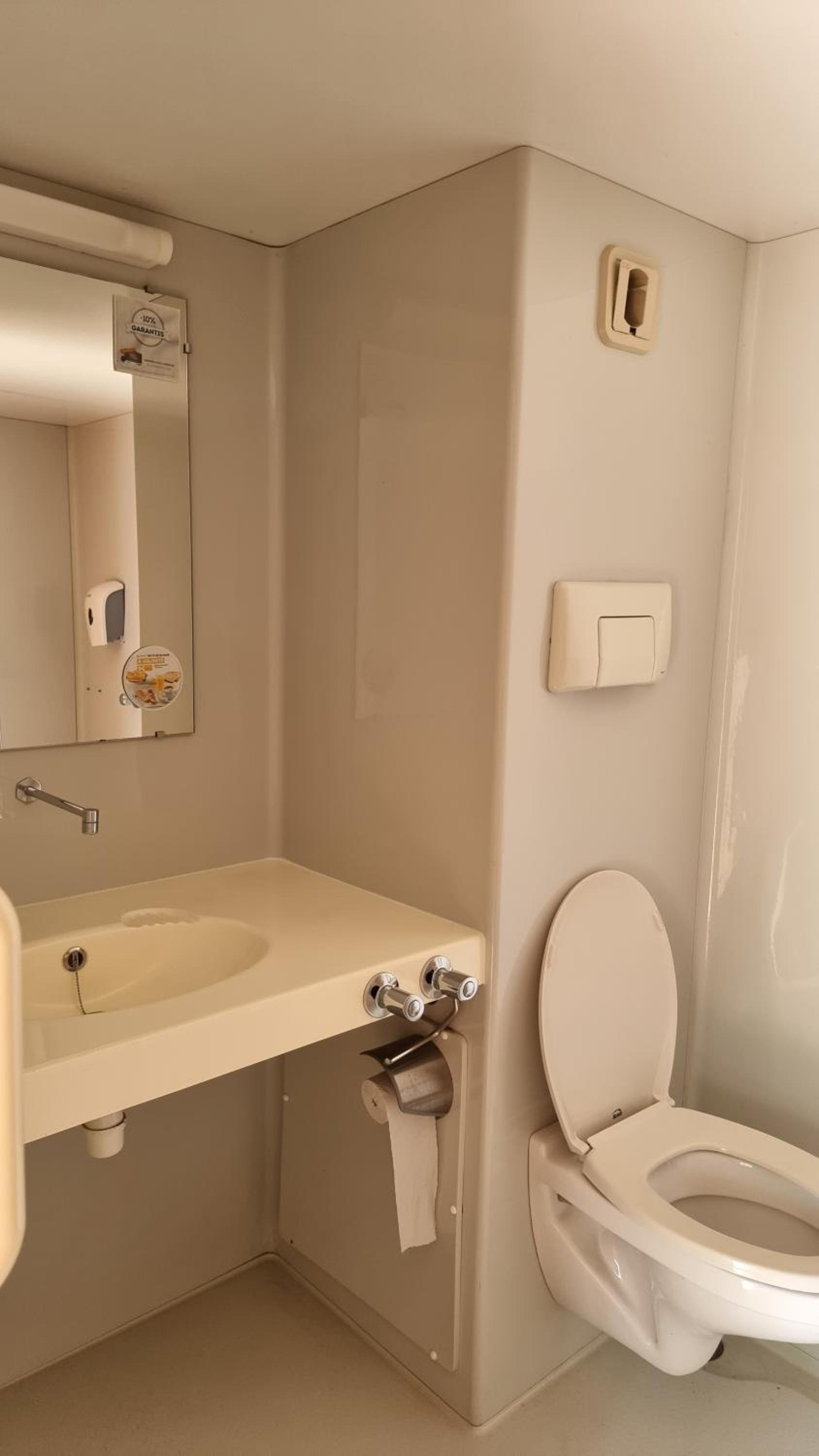 Single Room photo 2
