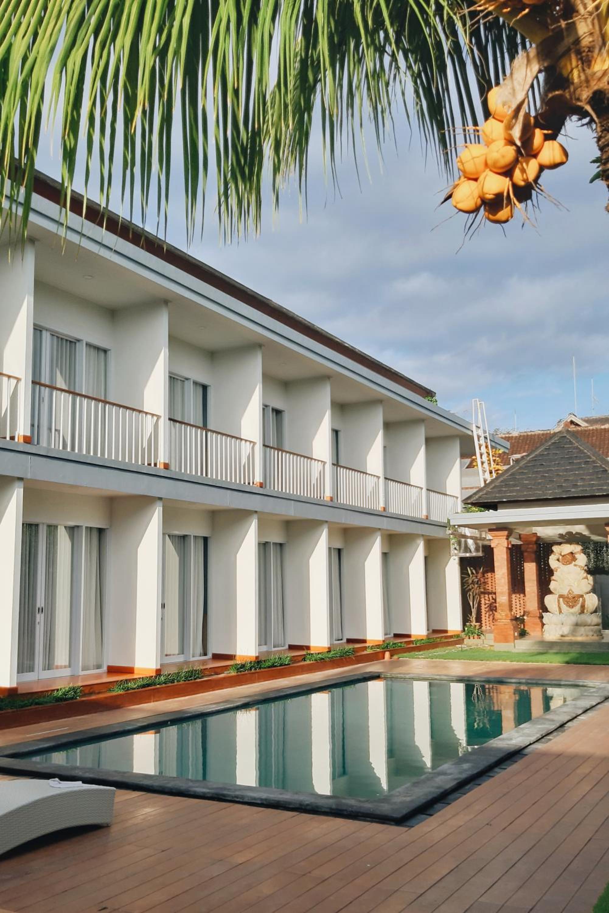 Double Room with Pool View - Photo 4