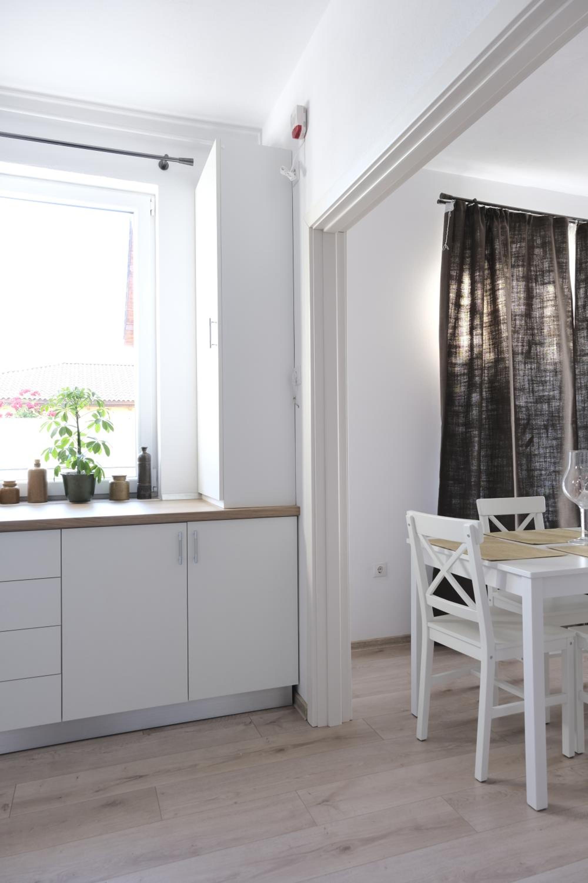 One-Bedroom Apartment - Photo 15