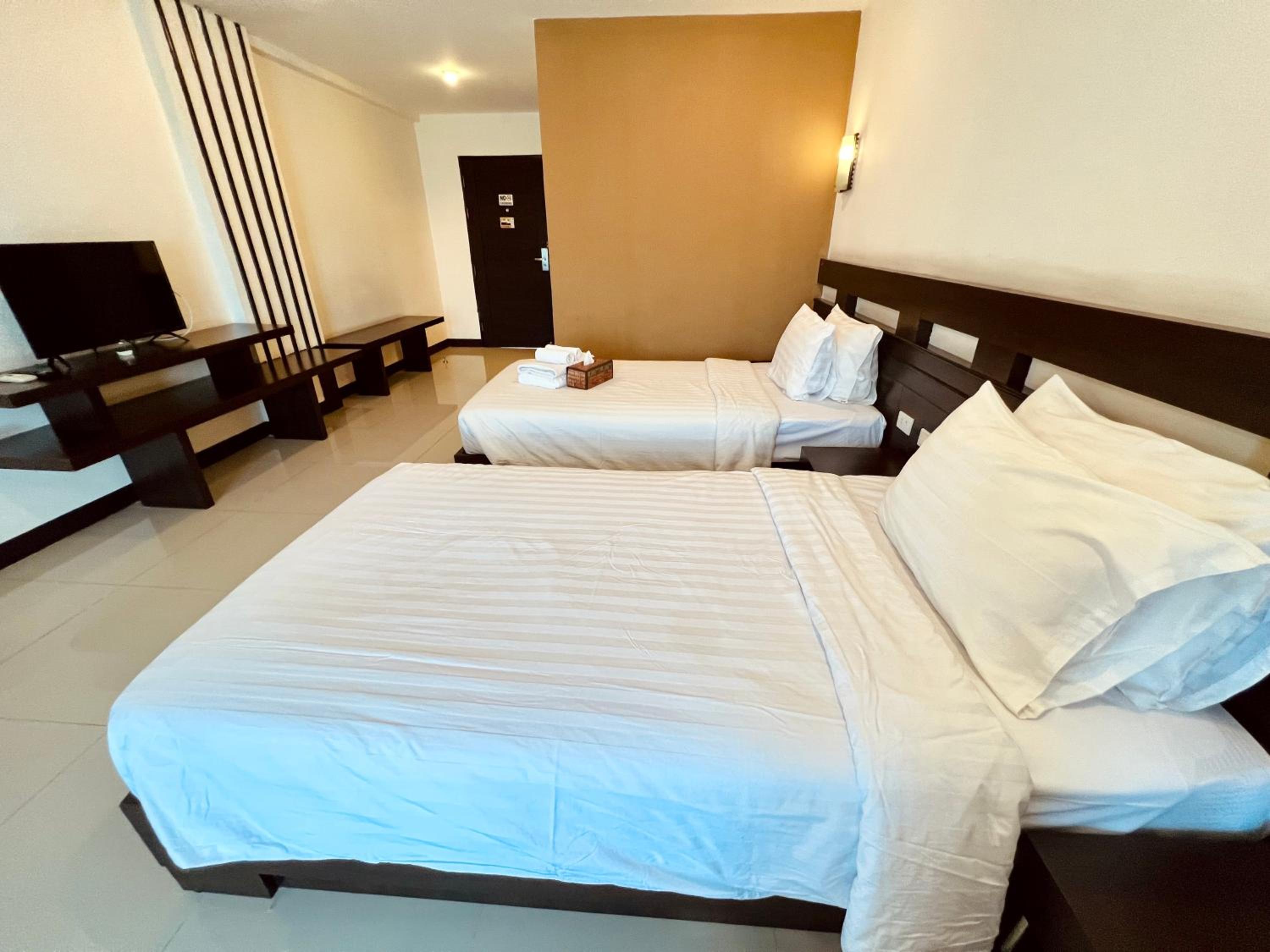 Deluxe Twin Room photo 3