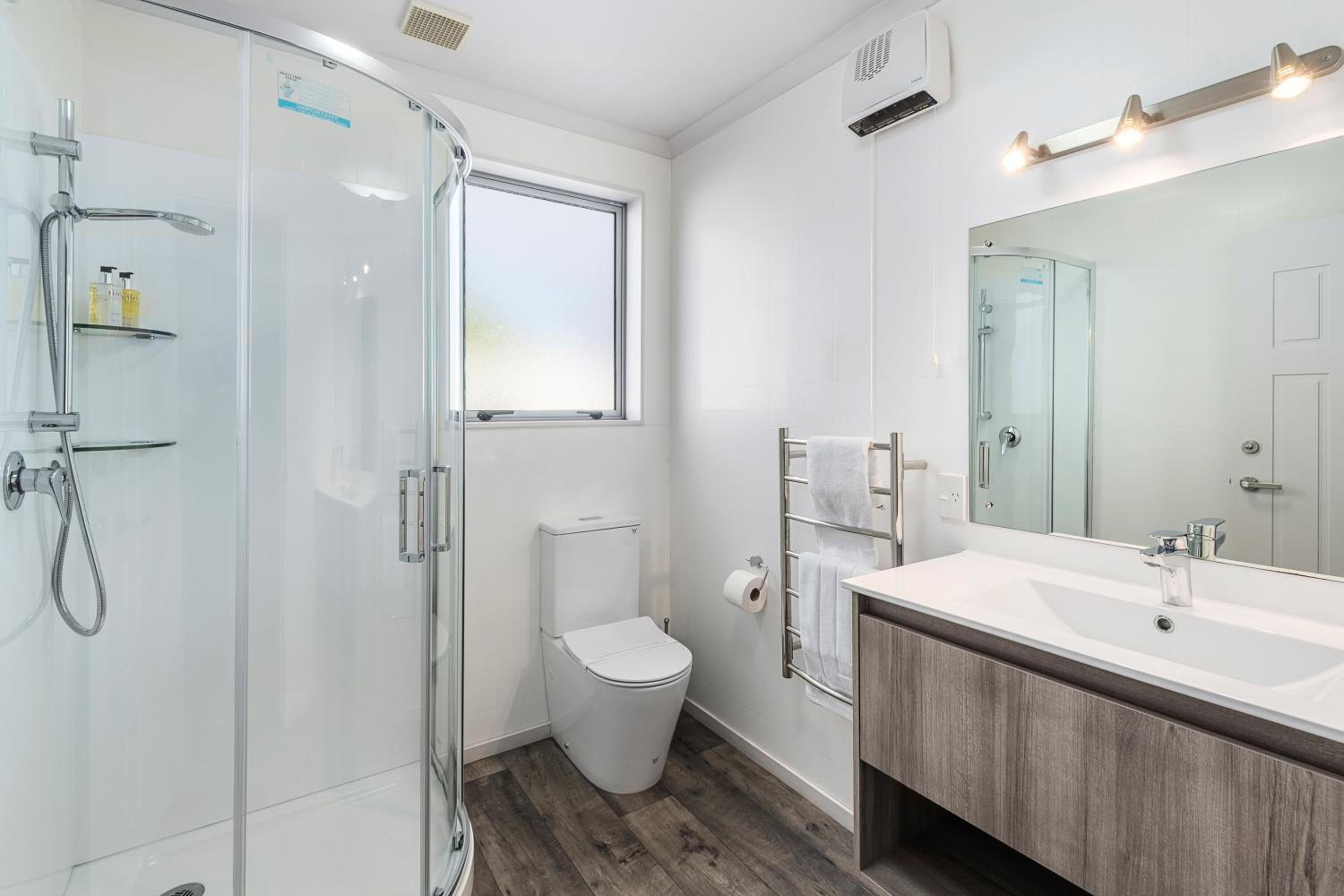 Three Bedroom Family Apartment - Photo 2