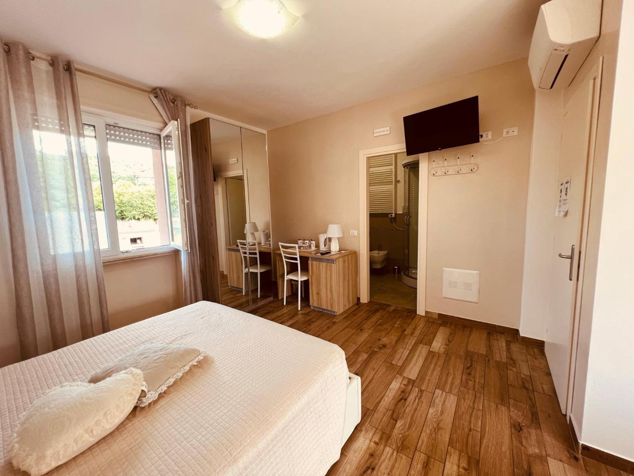 Comfort Triple Room - Photo 13