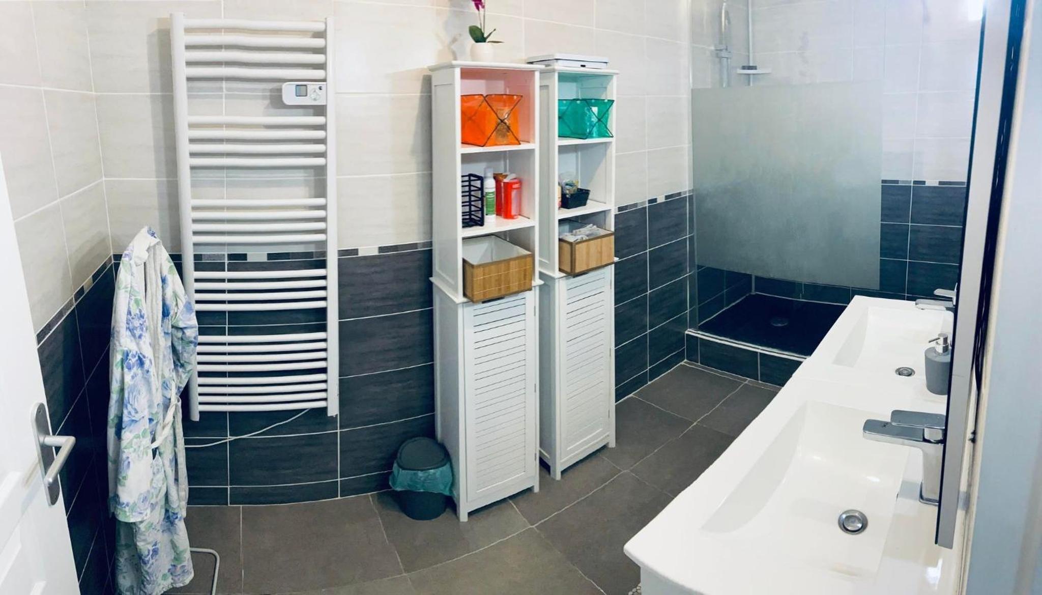 Double Room - Photo 6