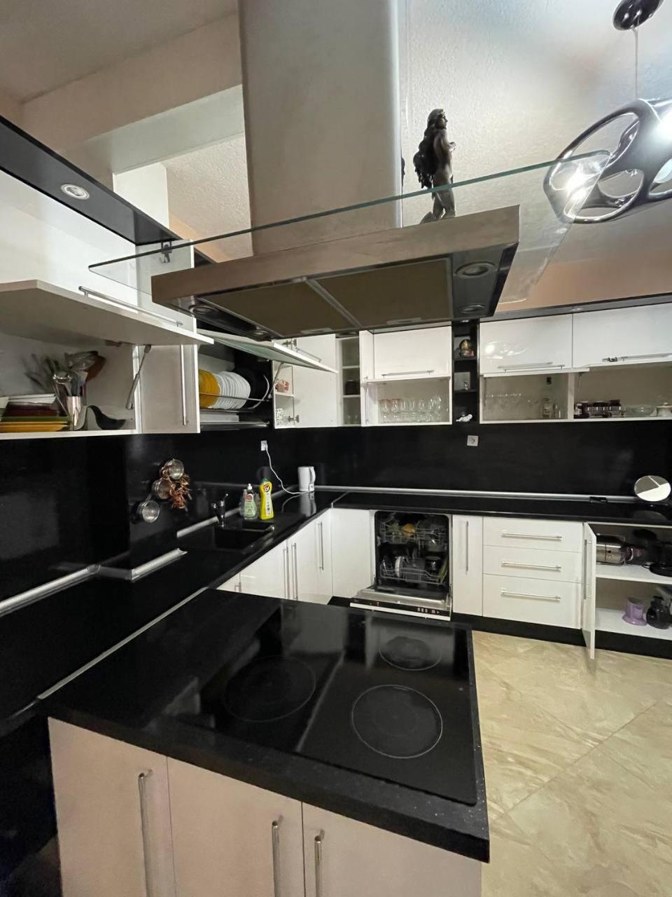 One-Bedroom Apartment - Photo 28