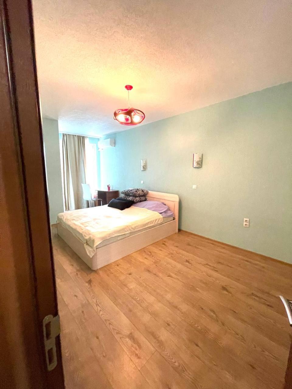 One-Bedroom Apartment - Photo 25