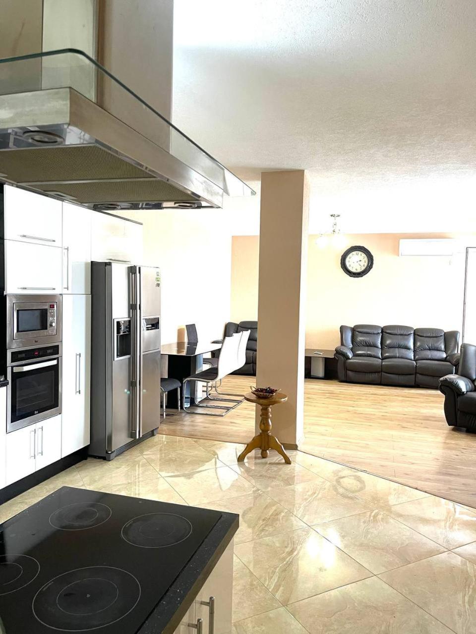 One-Bedroom Apartment - Photo 23