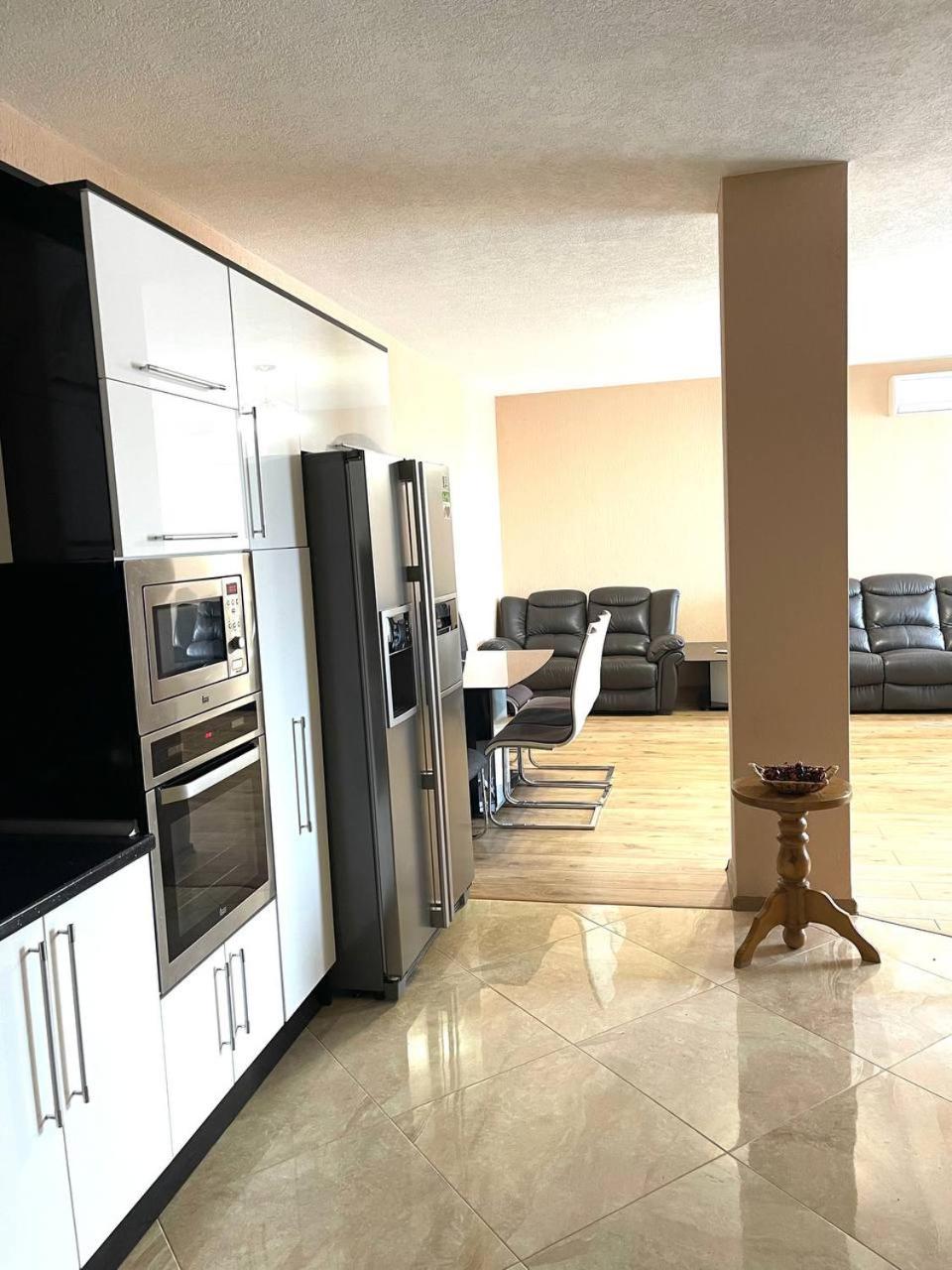 One-Bedroom Apartment - Photo 32