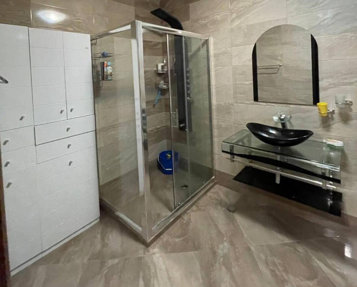 One-Bedroom Apartment - Photo 5