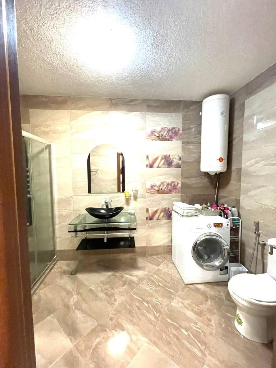 One-Bedroom Apartment - Photo 10
