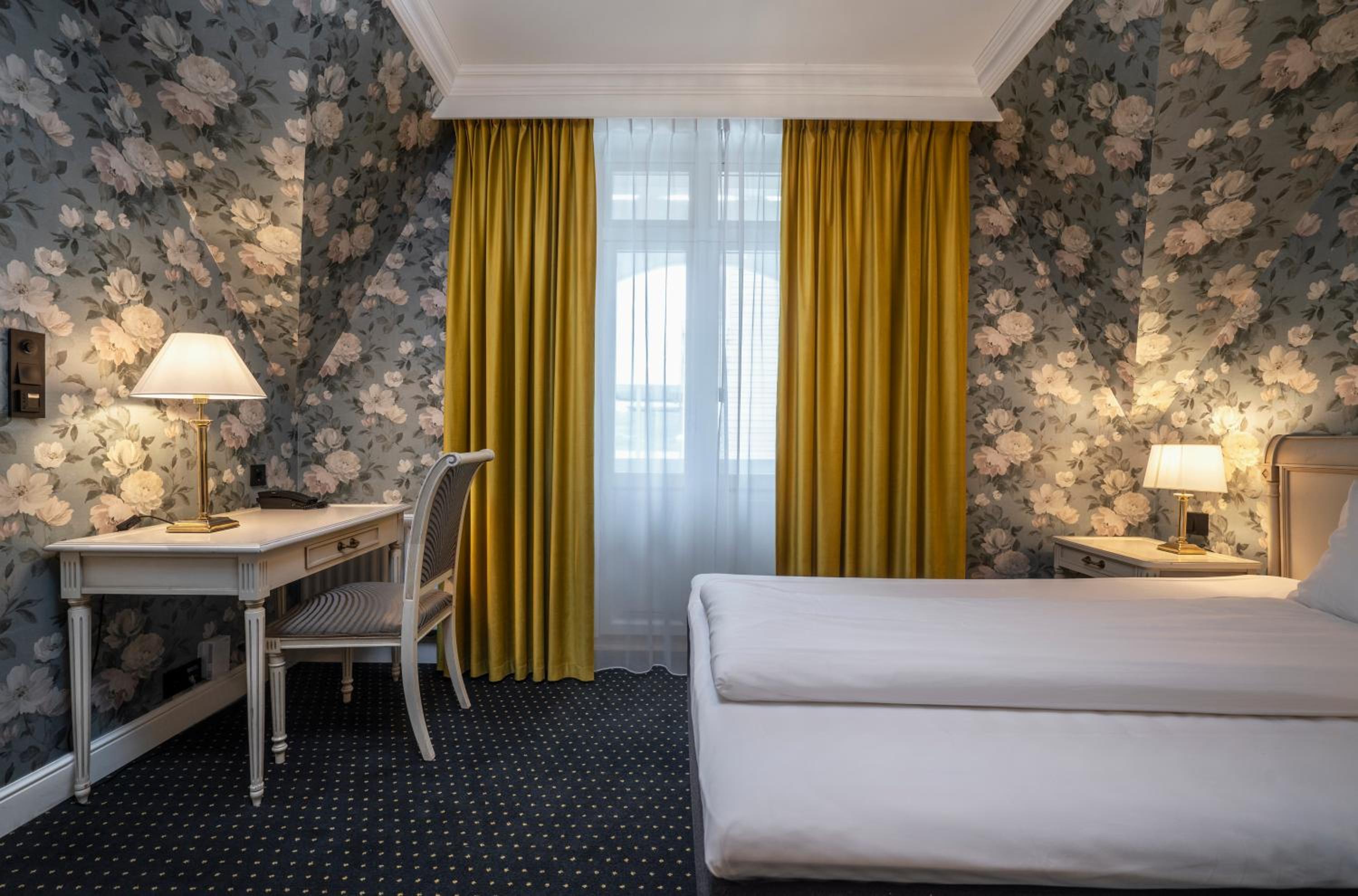 Superior Double Room - Photo 3