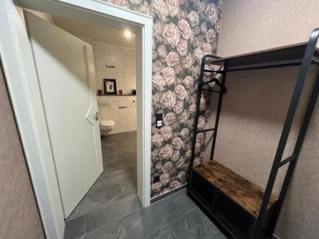 King Room - Disability Access - Photo 6