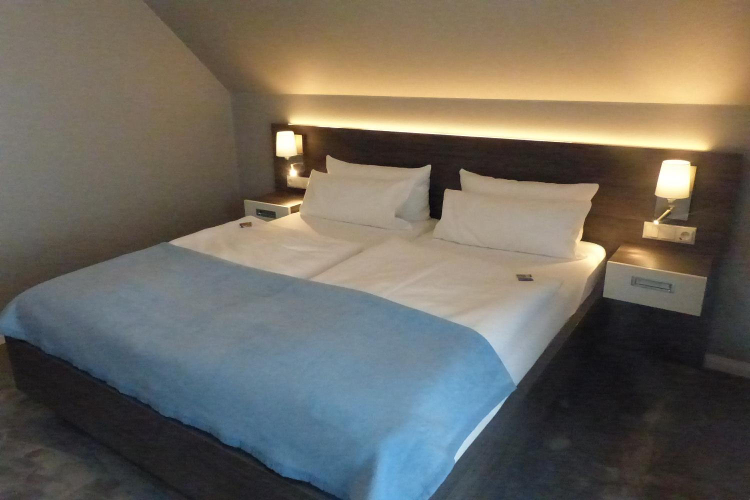 Double Room with Balcony and Sea View