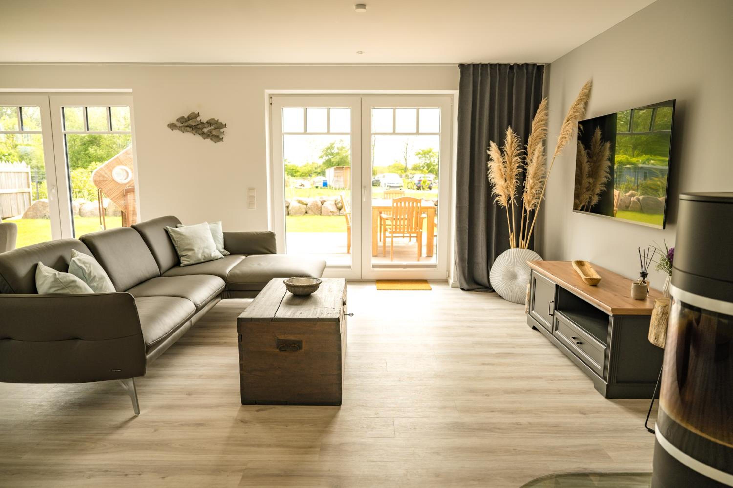Three-Bedroom House photo 1