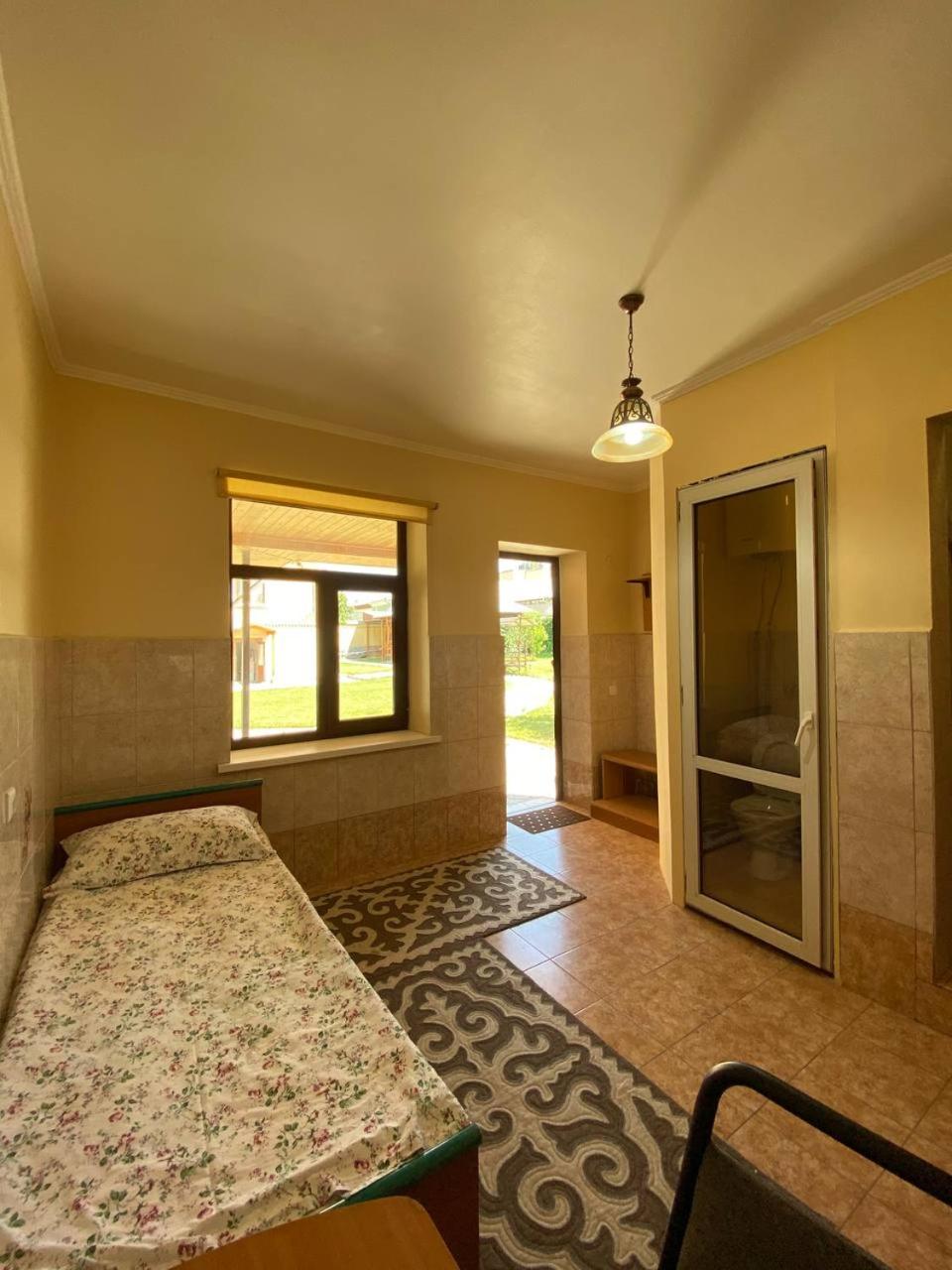 Budget Single Room photo 3