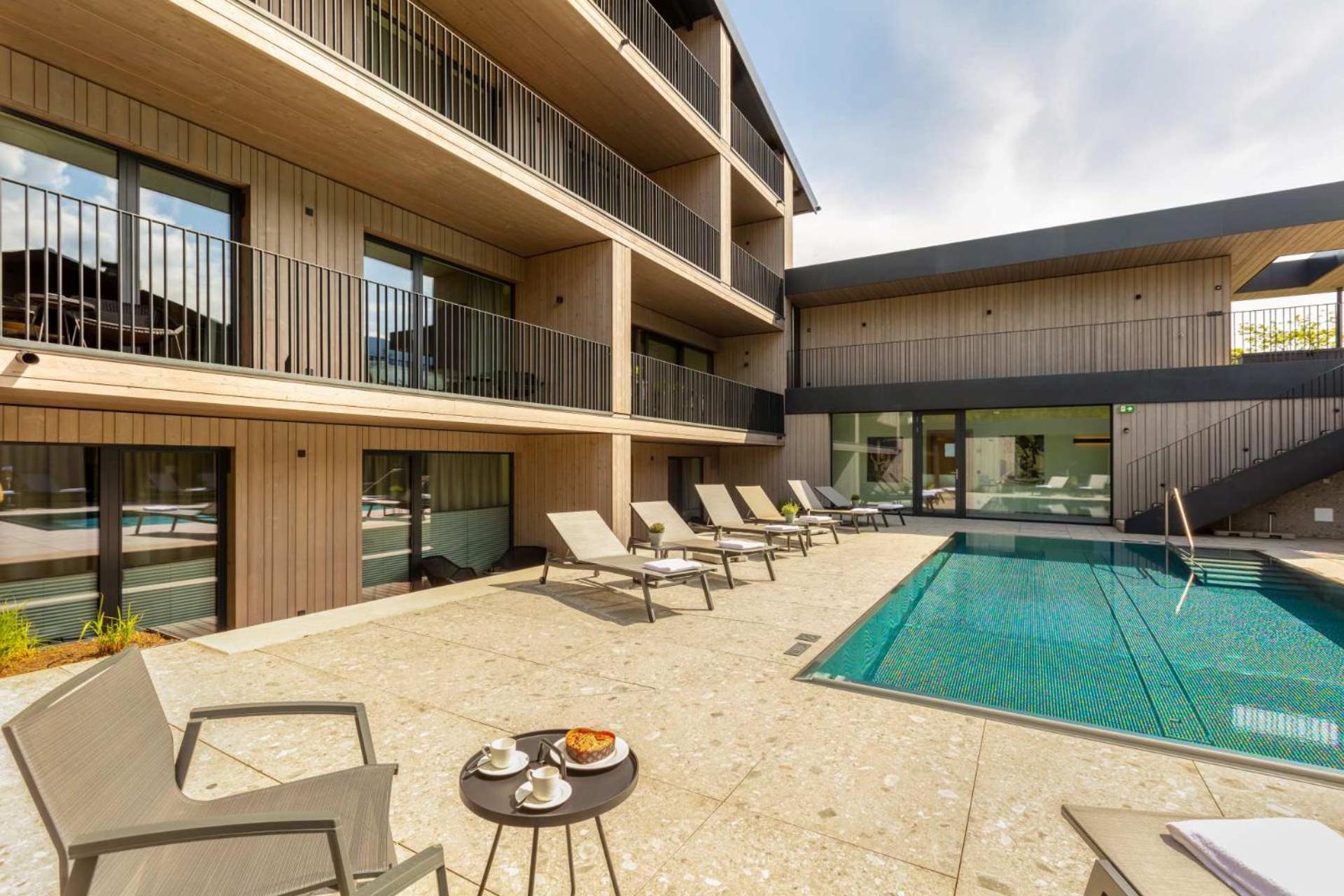 Superior Apartment directly by the pool photo 2